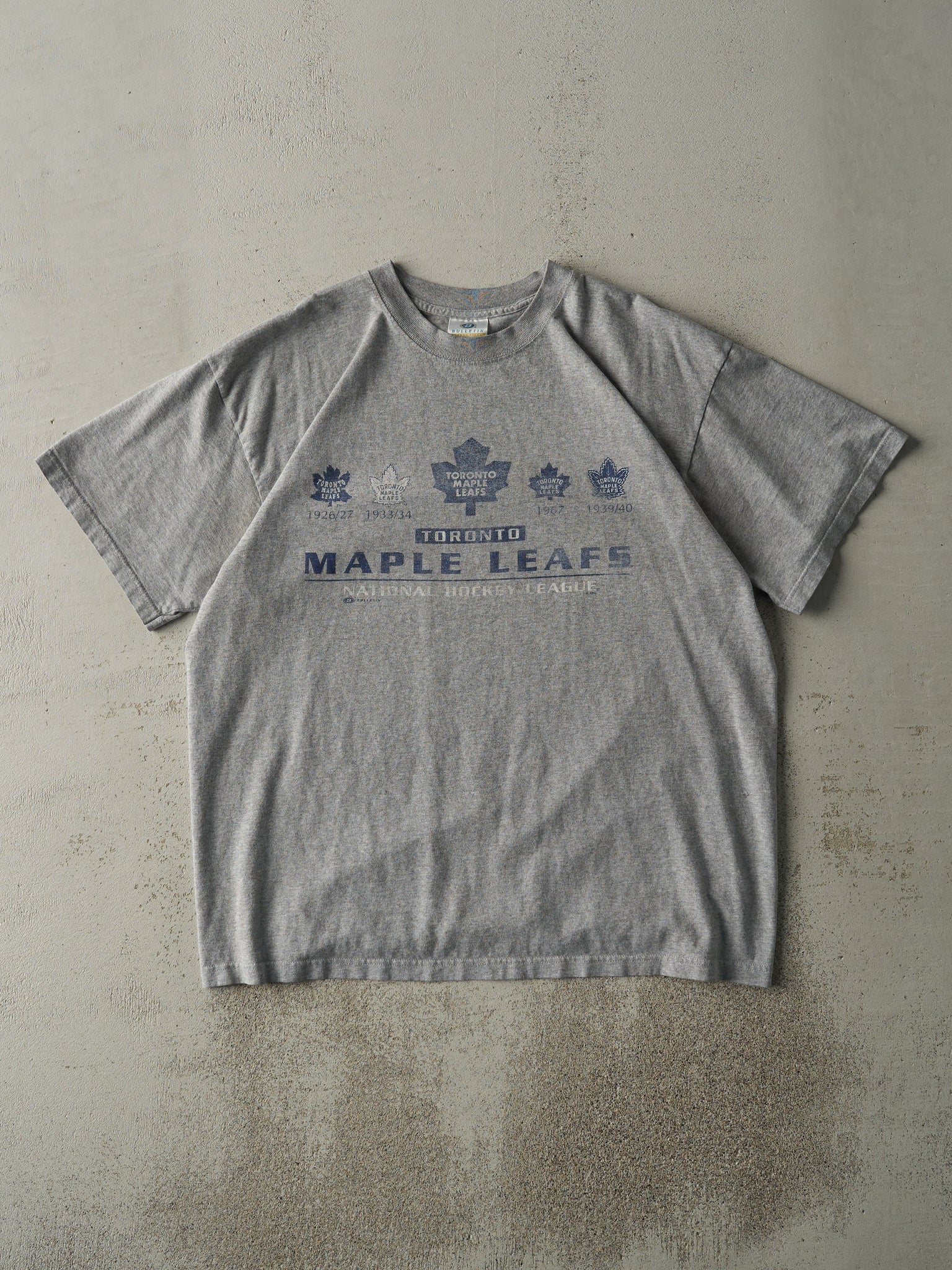 Vintage Y2K Grey Toronto Maple Leafs Tee (L)