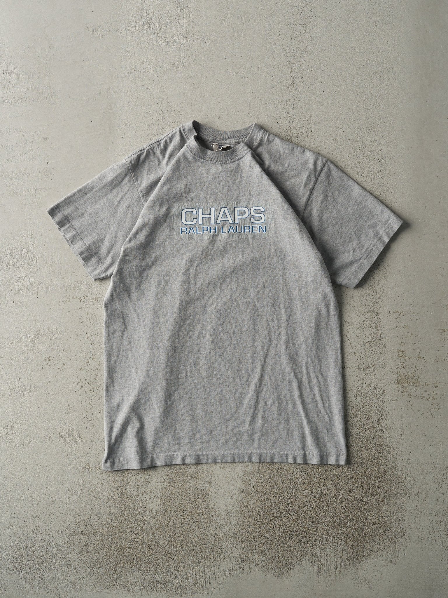 Vintage Y2K Grey Chaps by Ralph Lauren Tee (S/M)