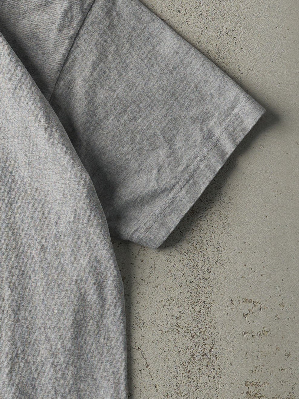 Vintage Y2K Grey Chaps by Ralph Lauren Tee (S/M)