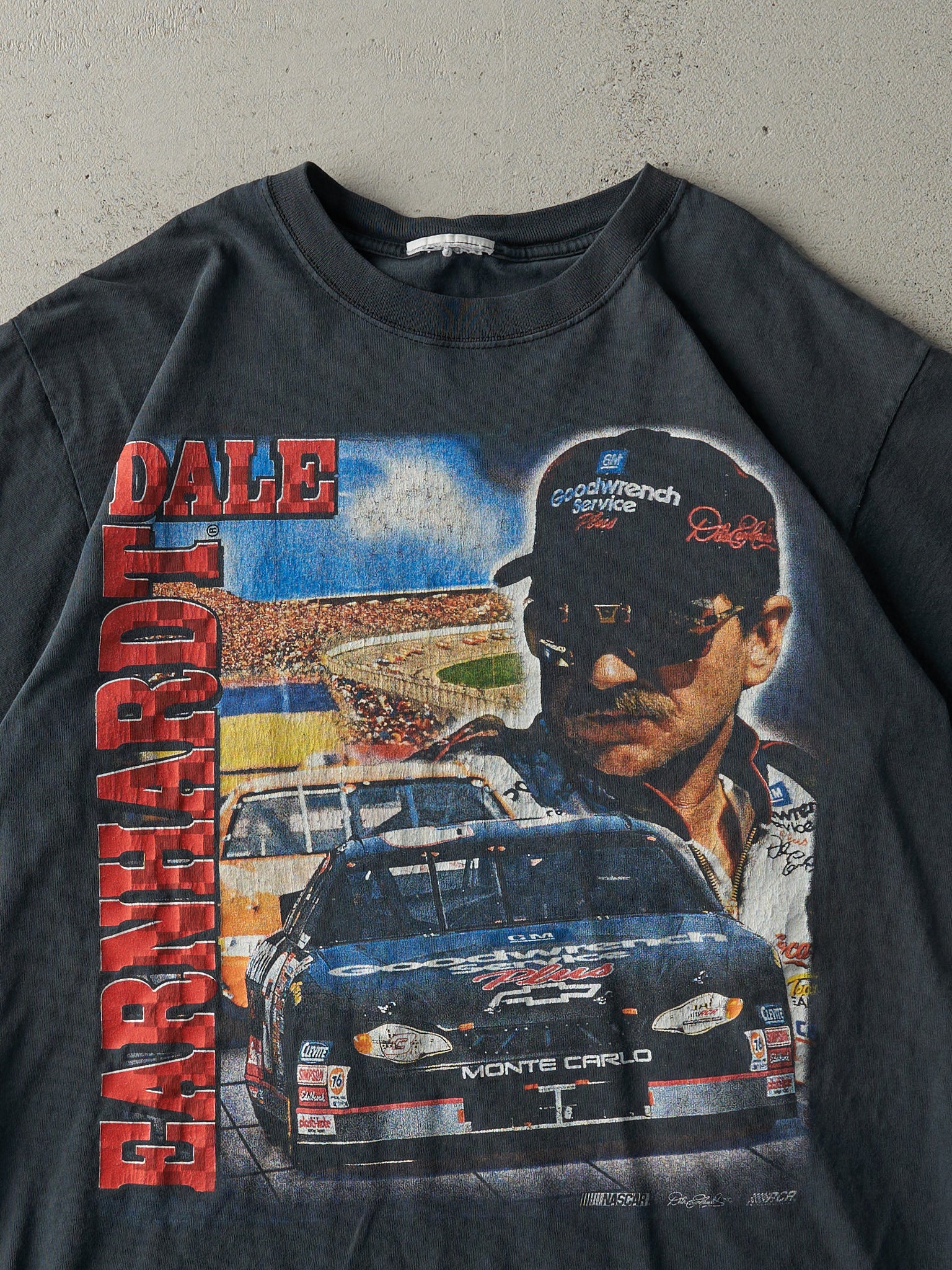 Vintage 90s Faded Black Dale Earnhardt Nascar Racing Tee (M)