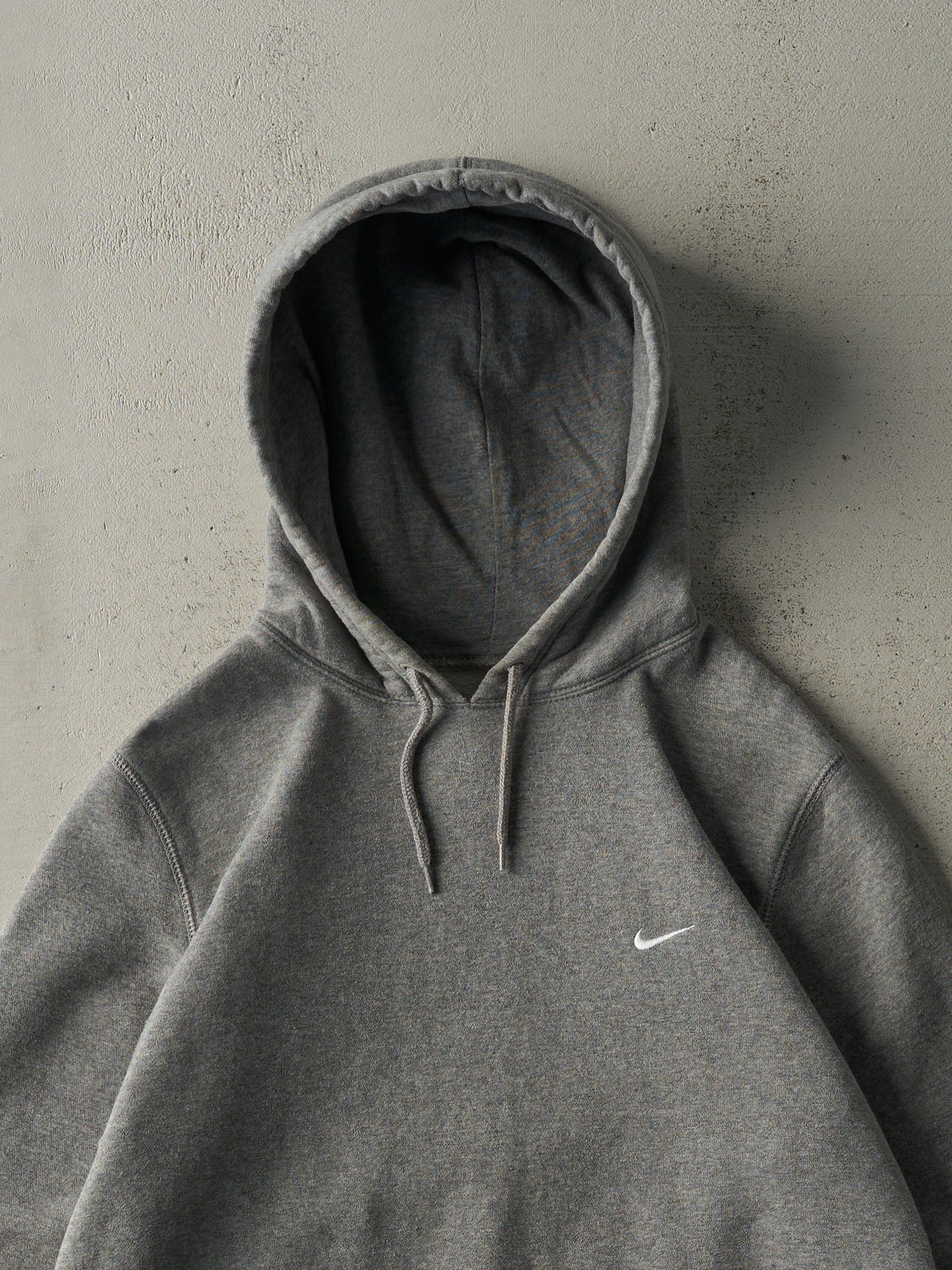 Vintage Y2K Grey Embroidered Nike Swoosh Hoodie (M)