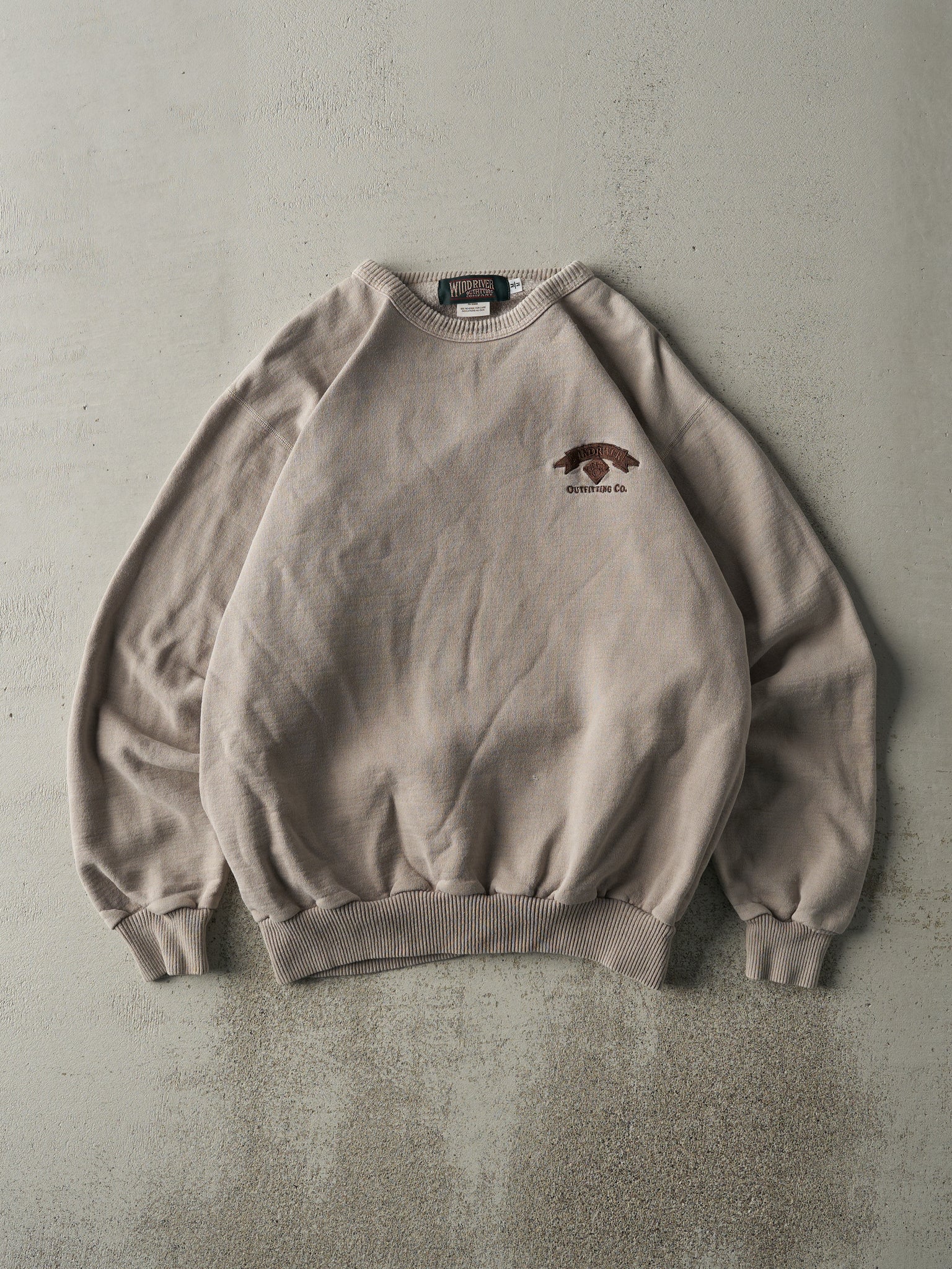 Vintage 90s Beige Embroidered Wind River Crewneck (L)