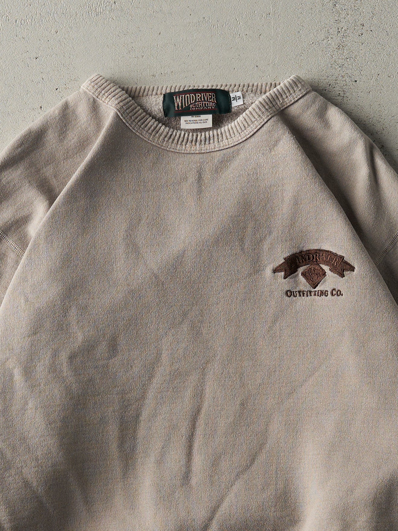 Vintage 90s Beige Embroidered Wind River Crewneck (L)