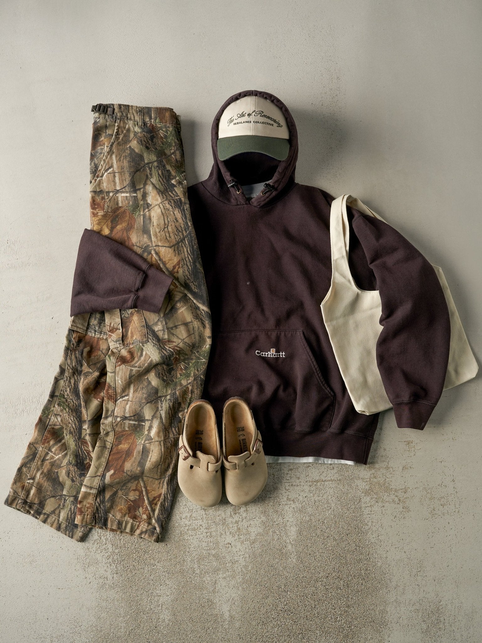 Vintage Y2K Realtree Camo Cargo Pants (33x31)