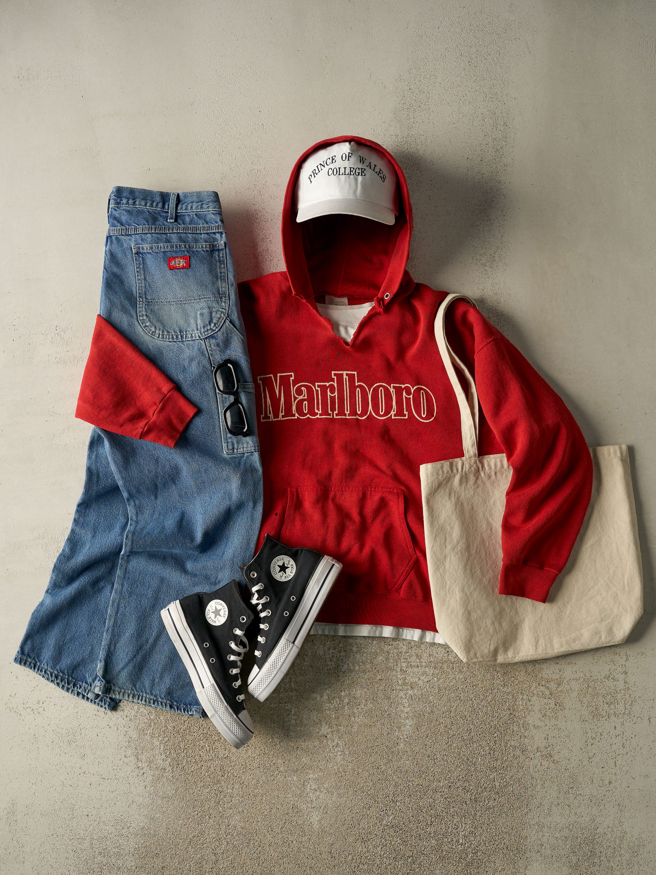Vintage 90s Red Marlboro Hoodie (L)
