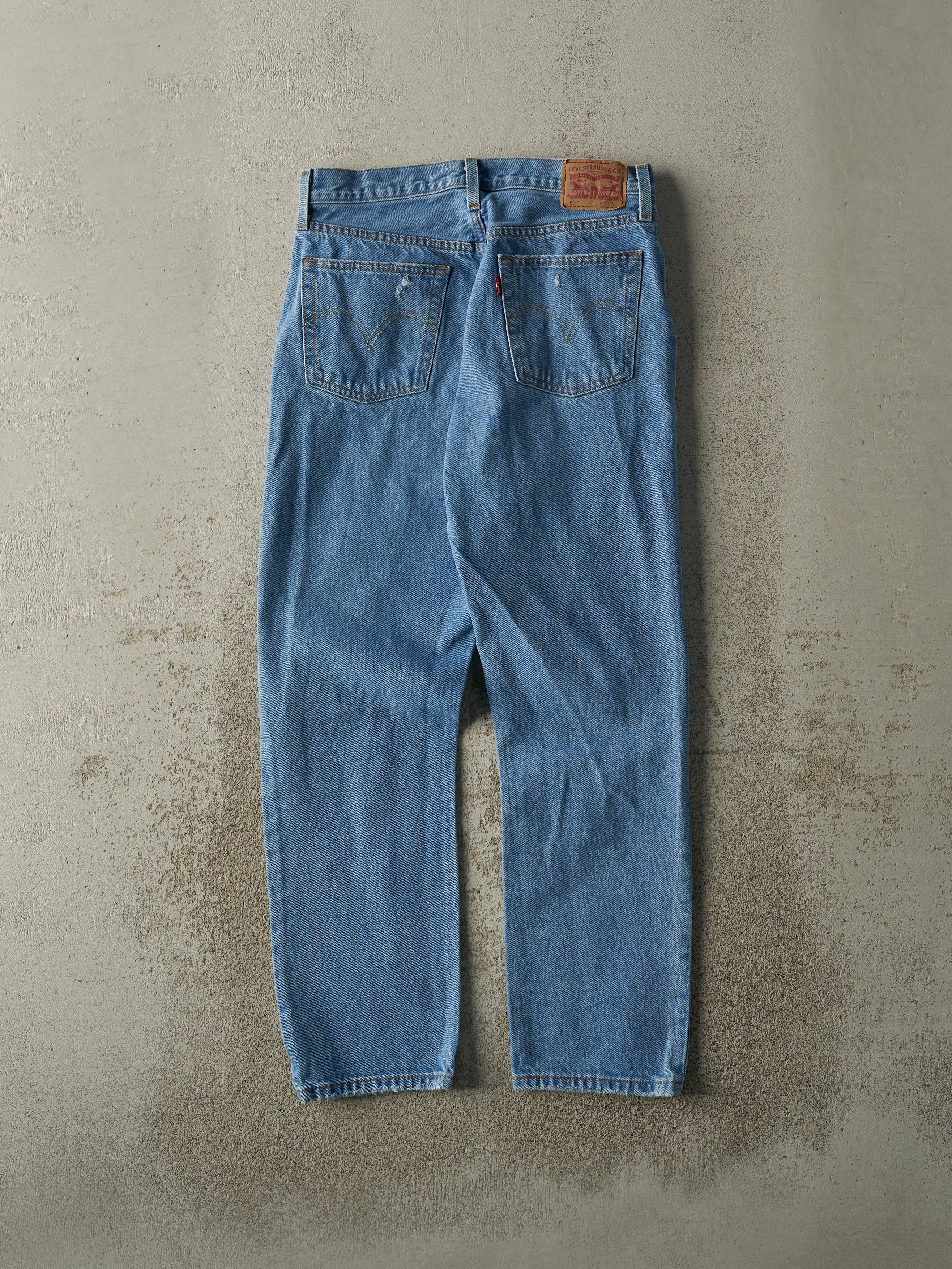 Vintage Y2K Light Wash Levi's 501 Jeans (30x27)