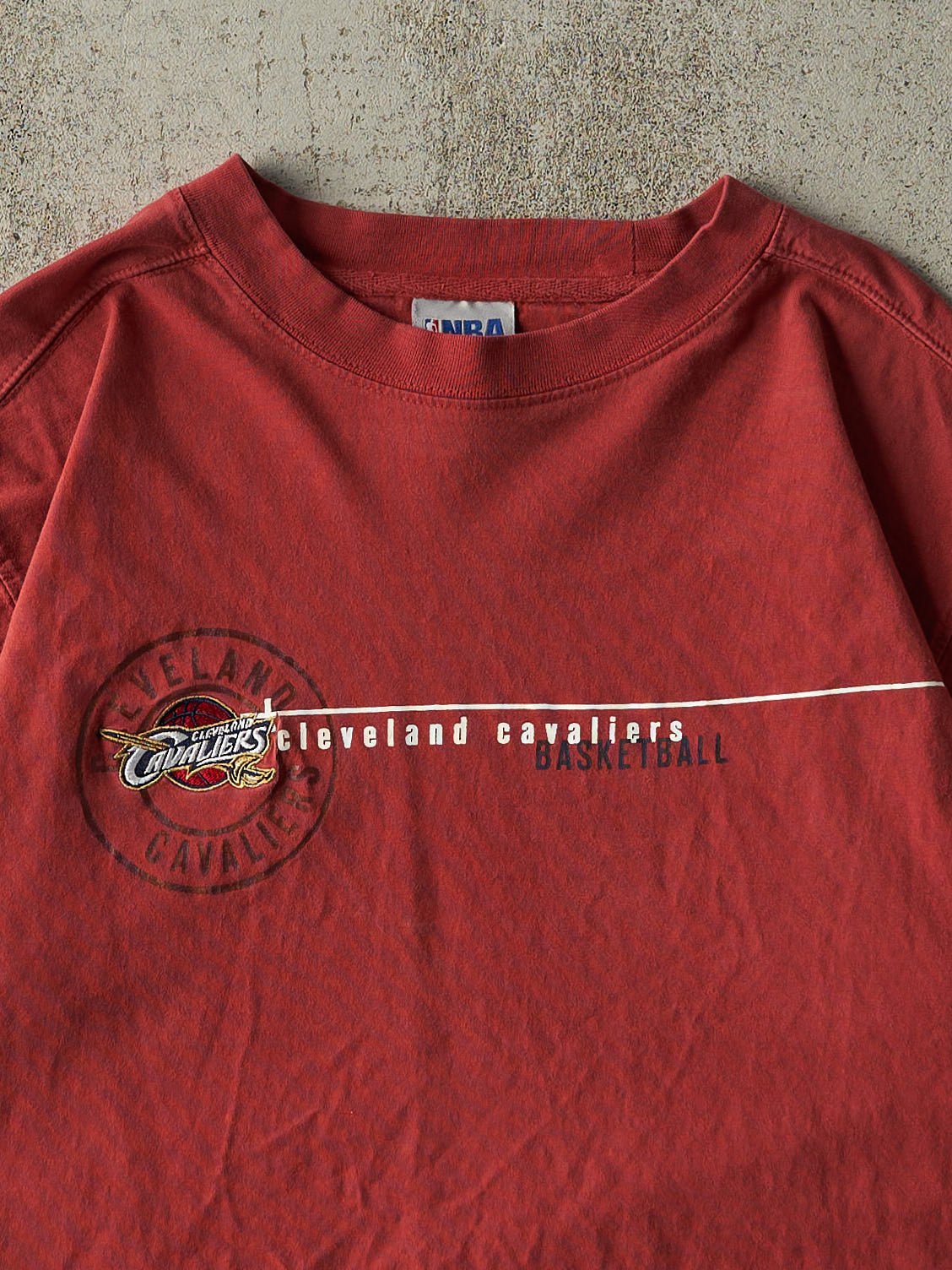 Vintage Y2K Burgundy Cleveland Cavaliers Embroidered Tee (M/L)