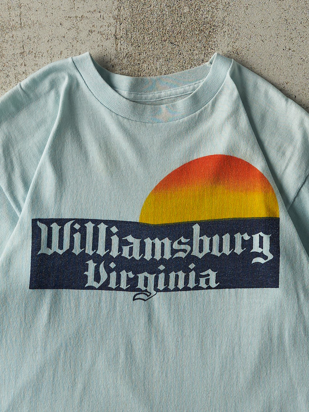 Vintage 80s Baby Blue Williamsburg Virginia Single Stitch Tee (XS)