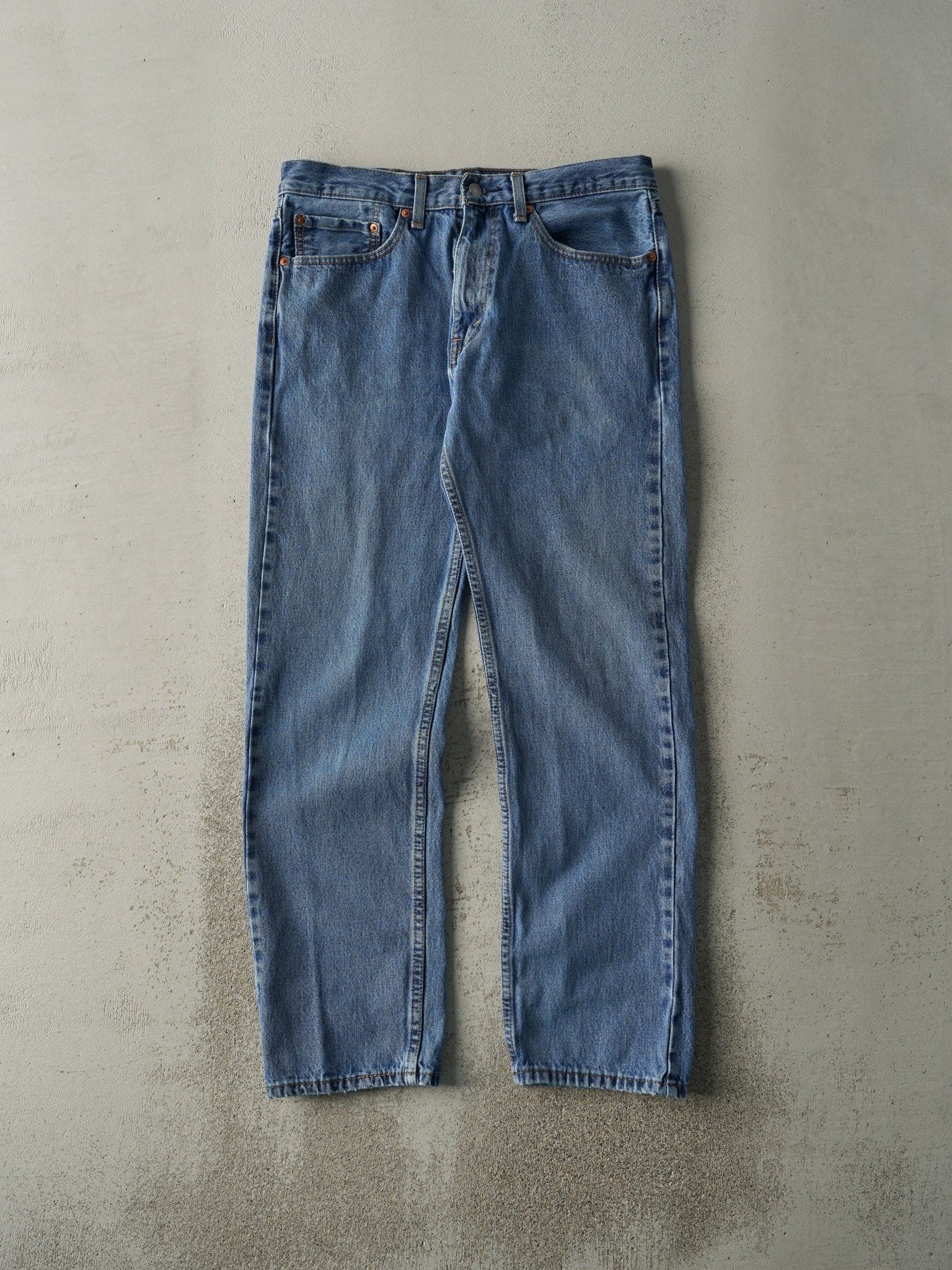 Vintage Y2K Light Wash Levi's 505 Jeans (34x31)