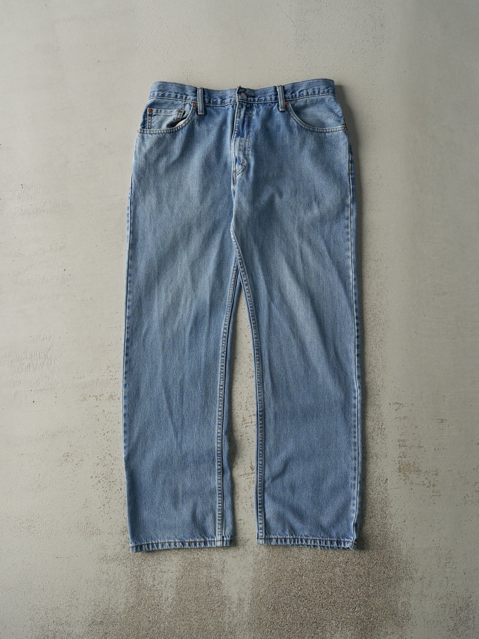 Vintage Y2K Light Wash Levi's 505 Jeans (35.5x30.5)