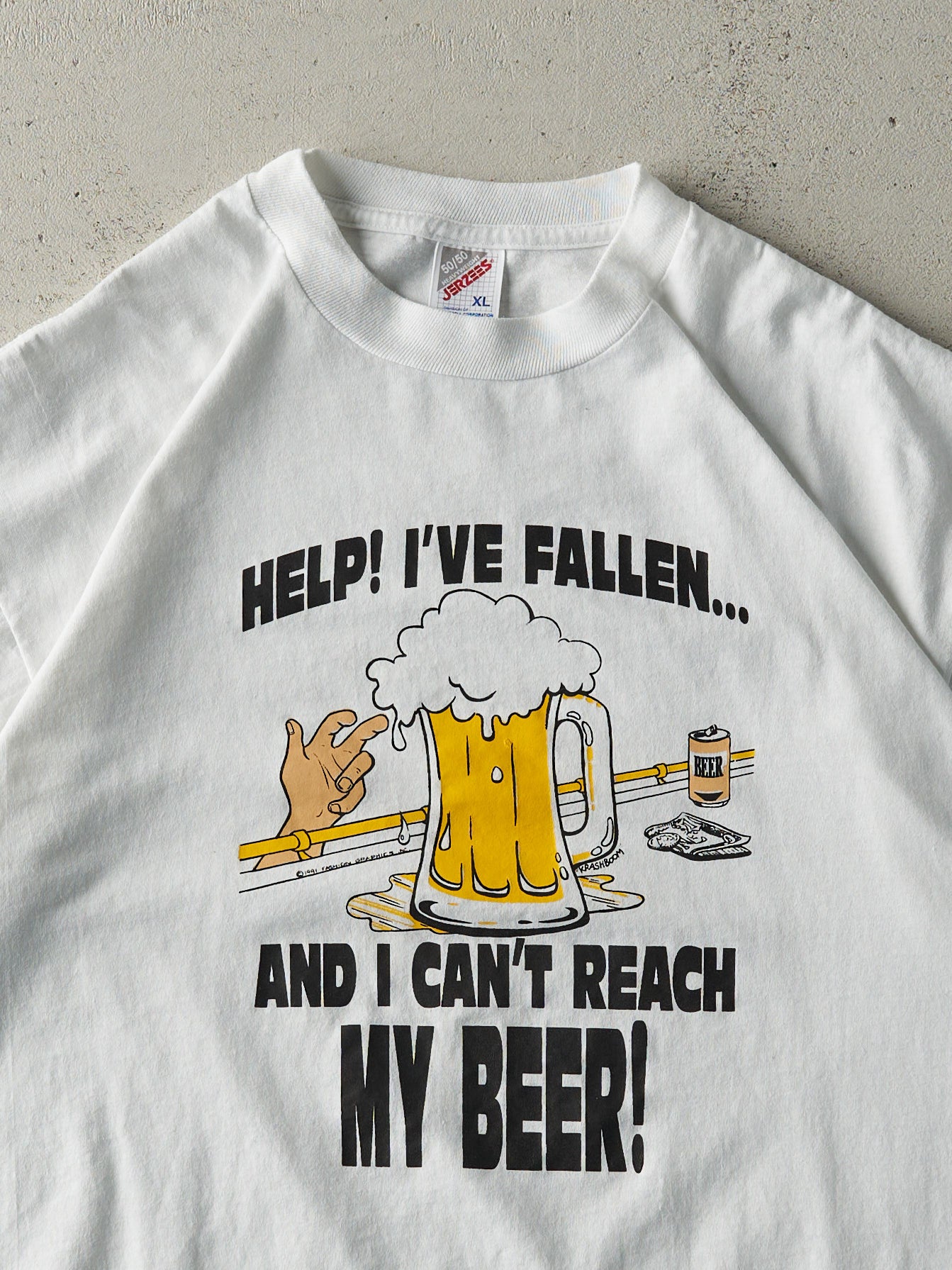 Vintage 91' White "I Can't Reach My Beer!" Slogan Tee (M)