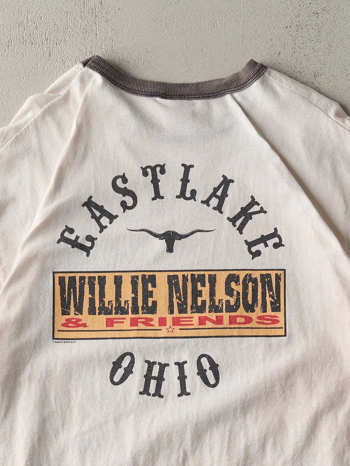 Vintage 05' White Willie Nelson & Friends Tour Tee (L)