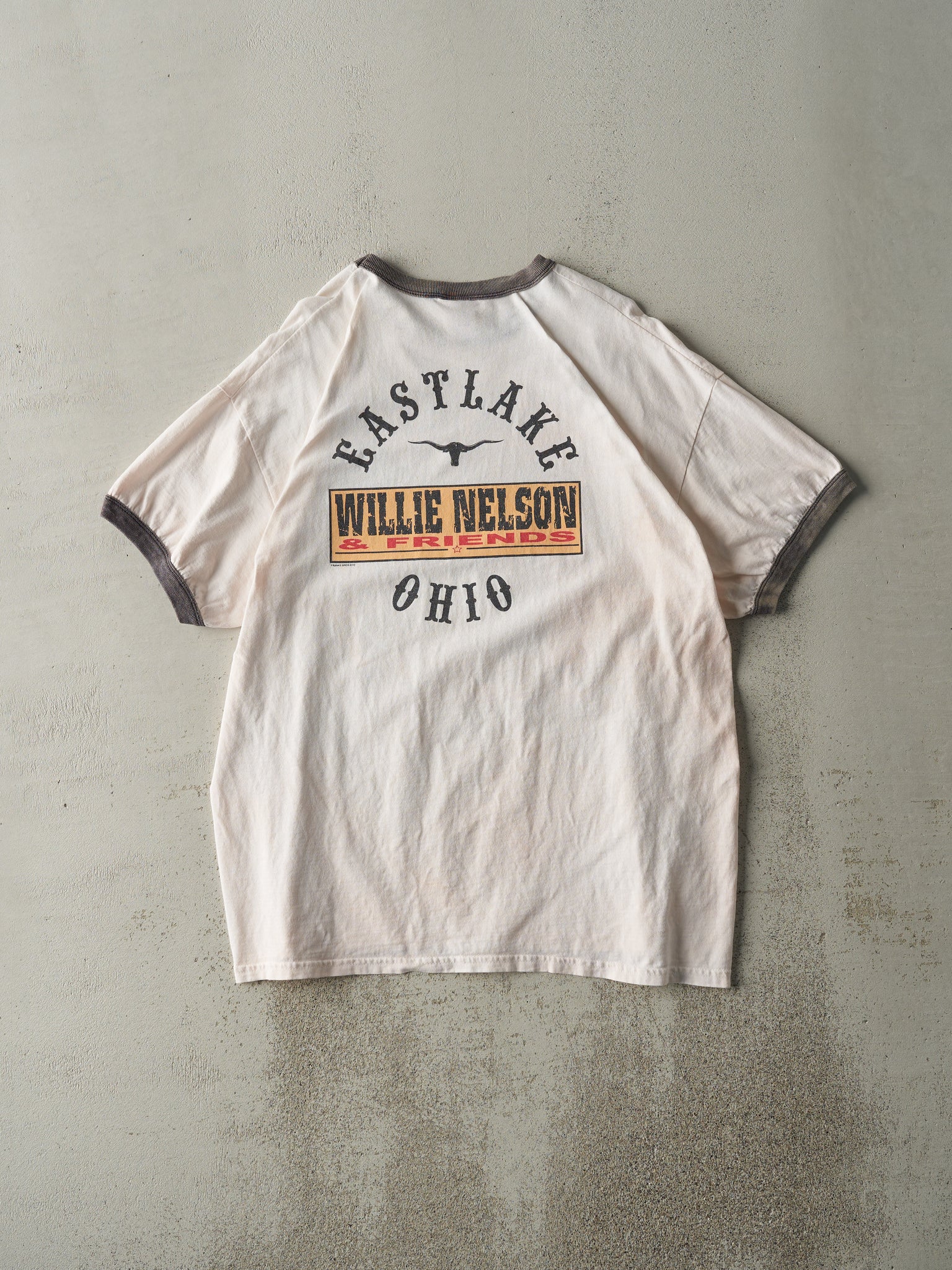 Vintage 05' White Willie Nelson & Friends Tour Tee (L)