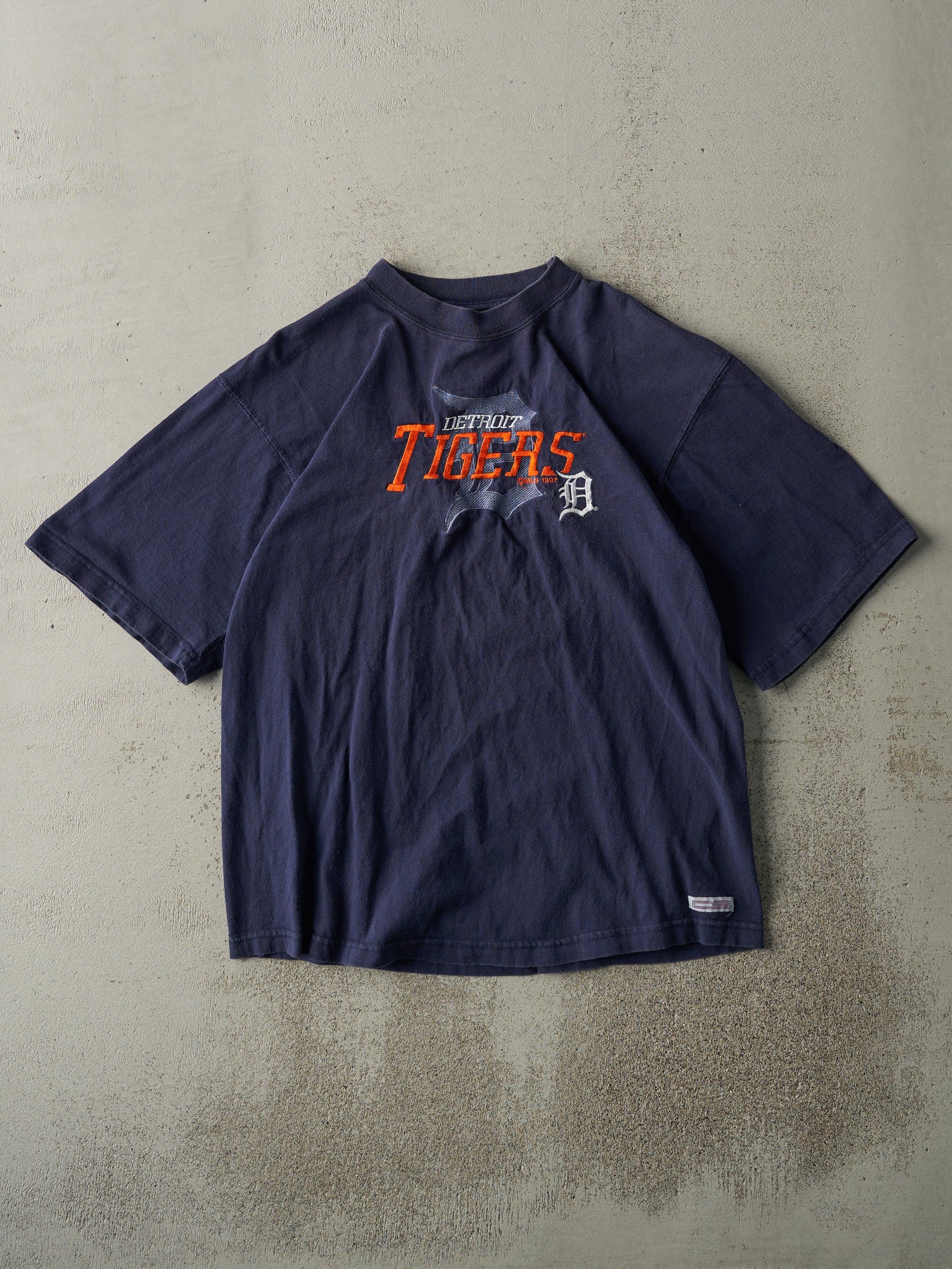 Vintage 97' Navy Blue Embroidered Detroit Tigers Tee (M)