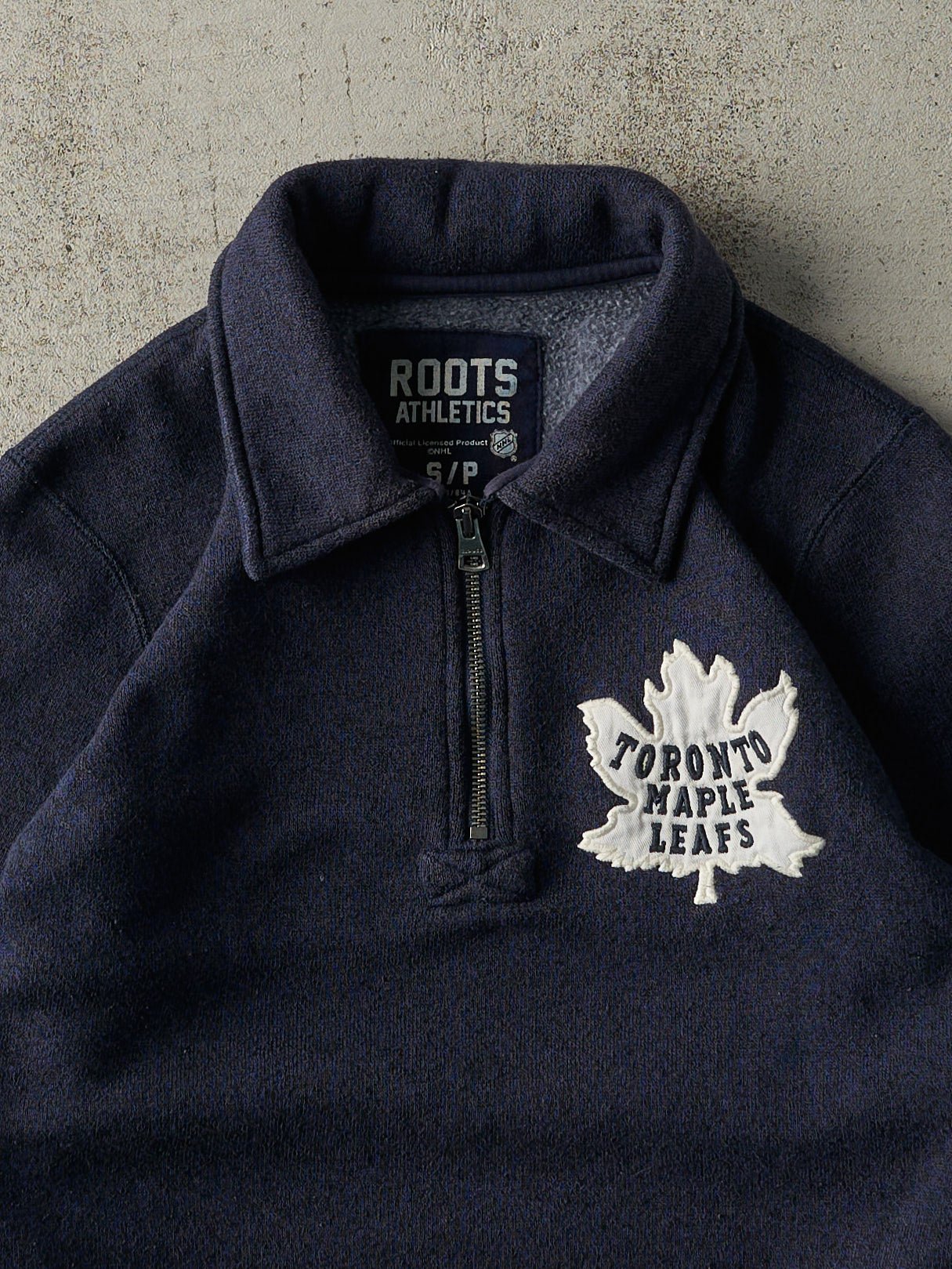 Vintage Y2K Navy Blue Embroidered Toronto Maple Leafs Quarter Zip Sweatshirt (S)