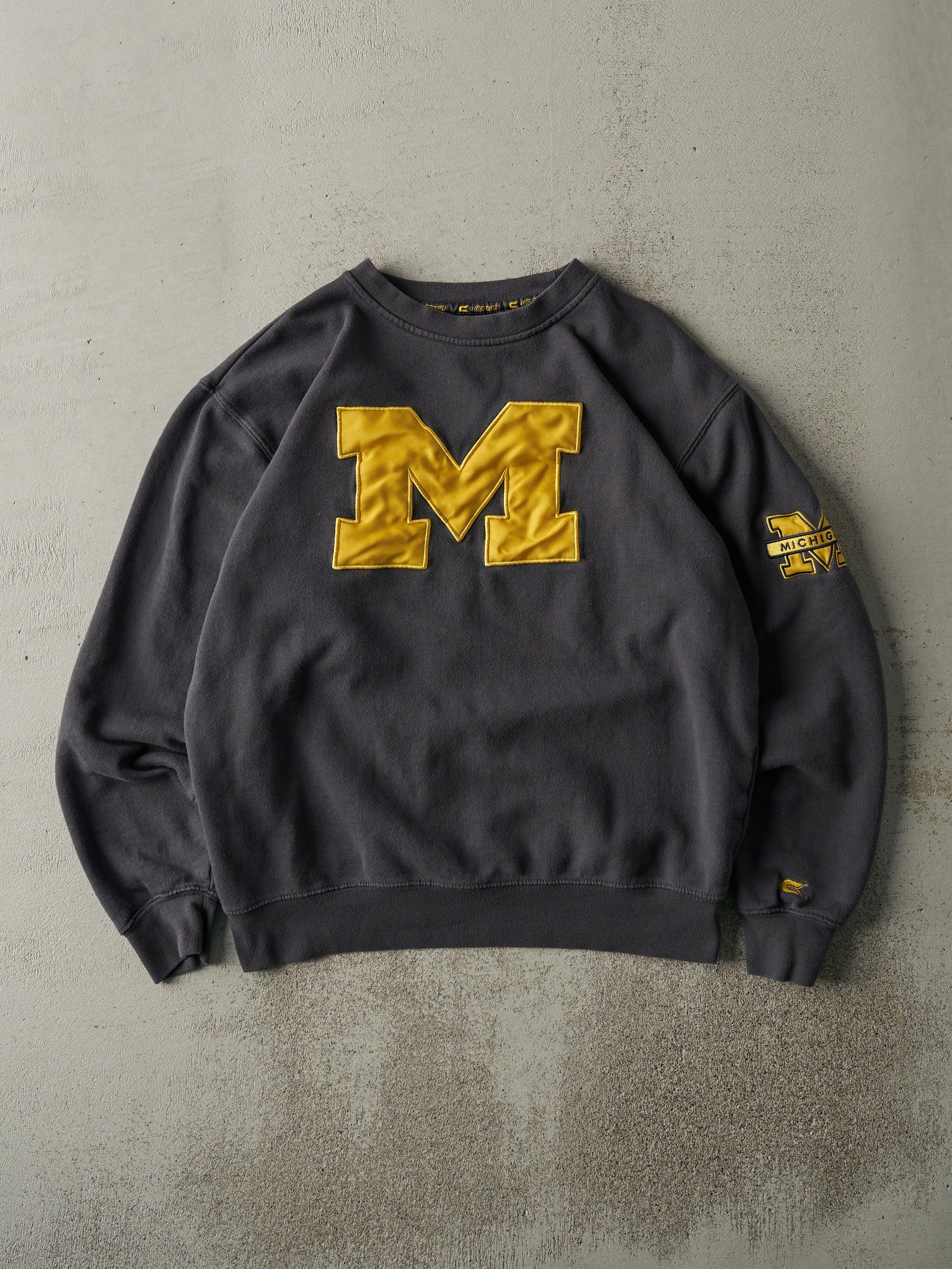 Vintage Y2K Charcoal Grey Embroidered University of Michigan Crewneck (L)