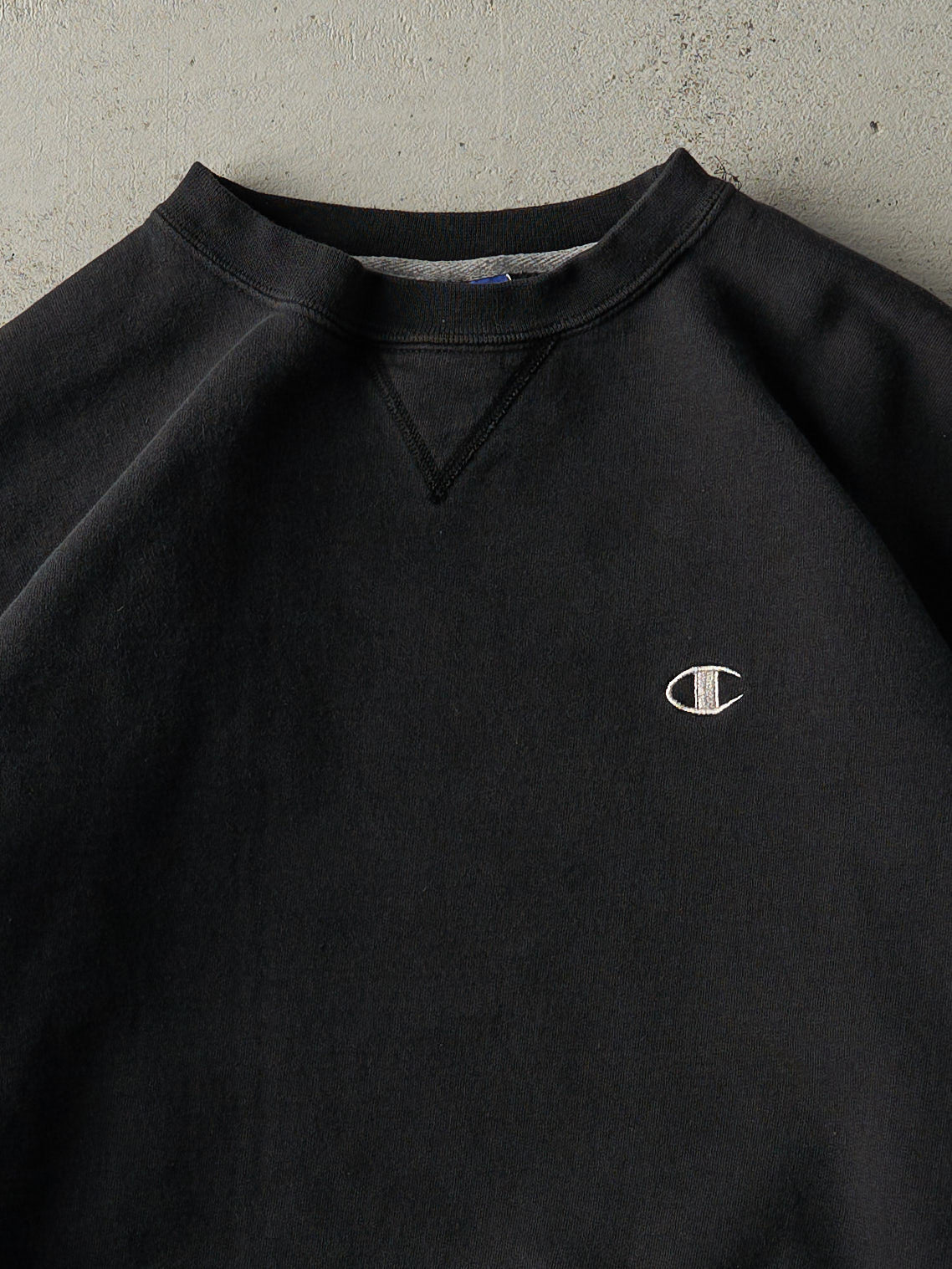 Vintage Y2K Black Embroidered Champion Boxy Crewneck (M)