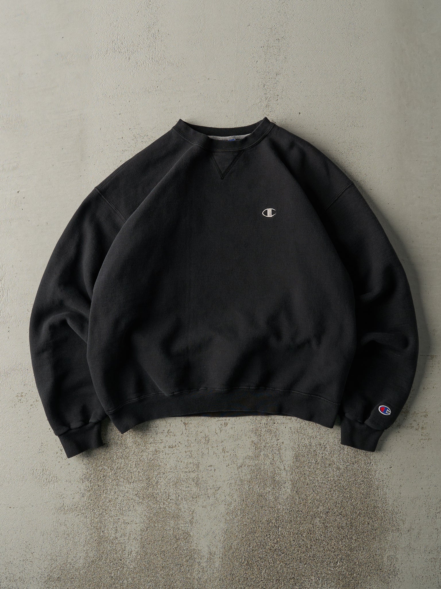 Vintage Y2K Black Embroidered Champion Boxy Crewneck (M)