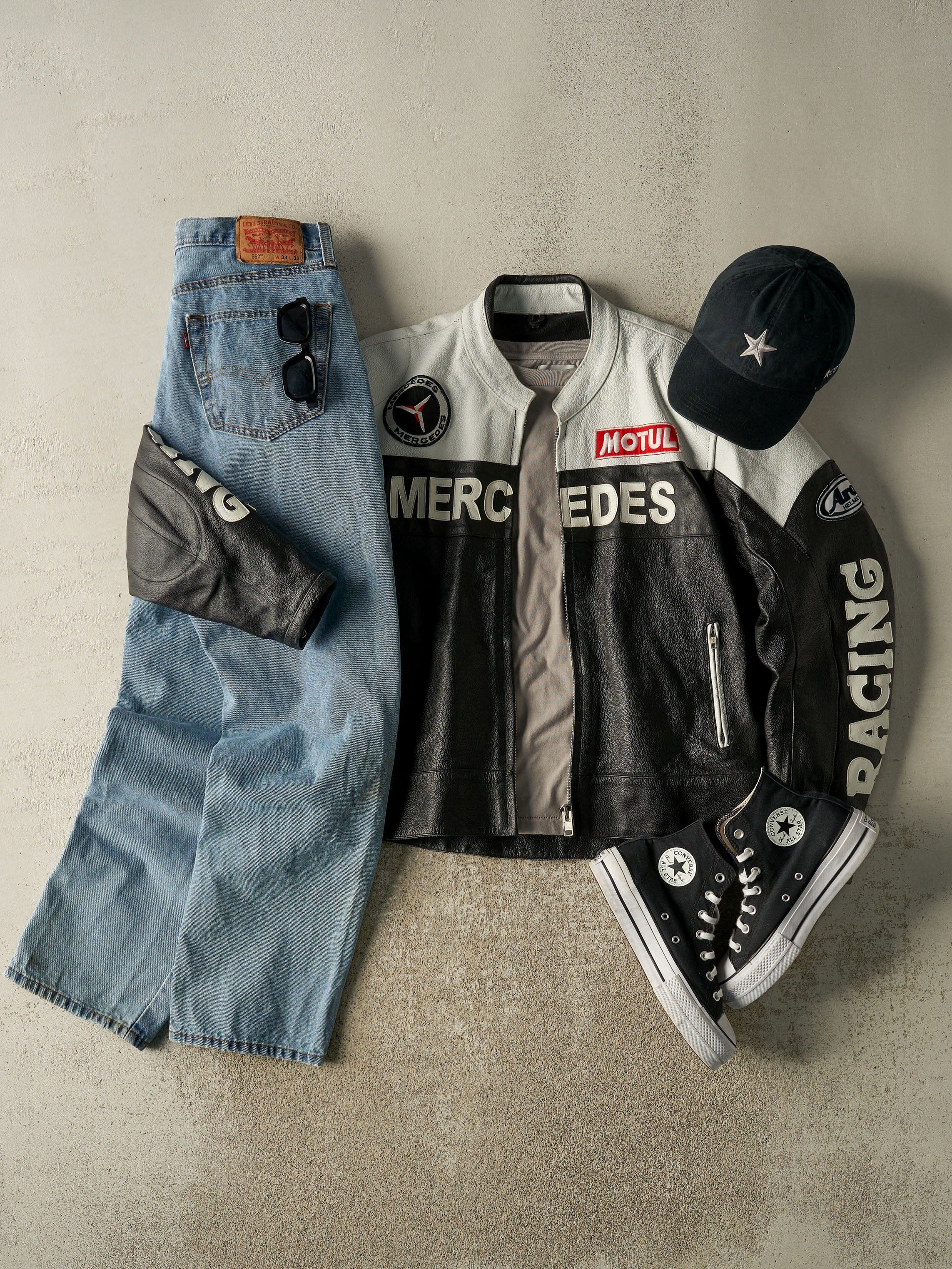 Vintage Y2K Light Wash Levi's 550 Jeans (34x32)
