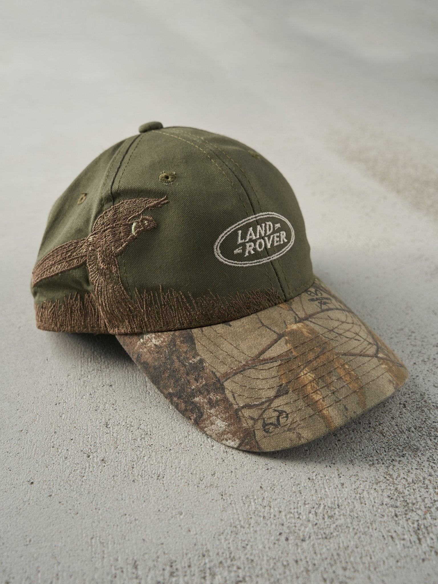 Vintage Y2K Camo & Green Embroidered Land Rover x Realtree Velcro Hat