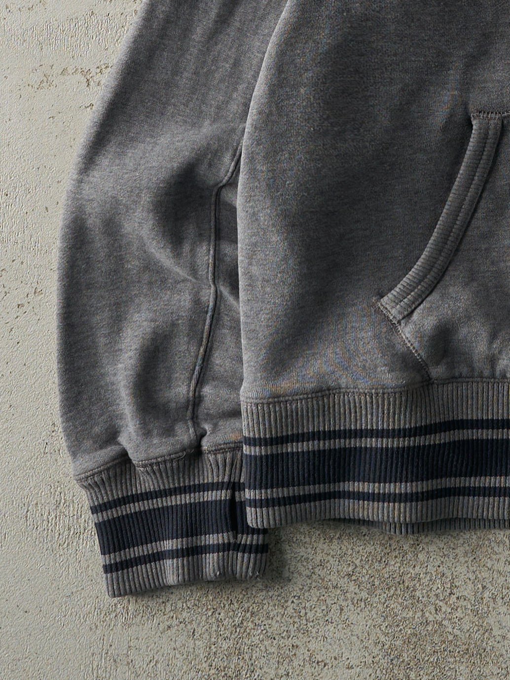 Vintage Y2K Grey Toronto Maple Leafs x Roots Hoodie (L)