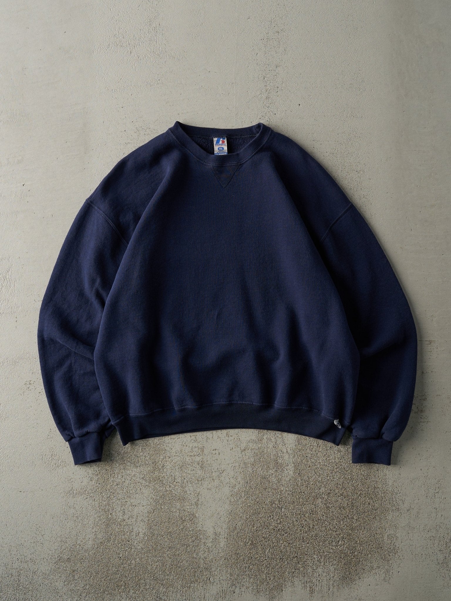 Vintage Y2K Navy Blue Russell Athletic Blank Boxy Crewneck (L)