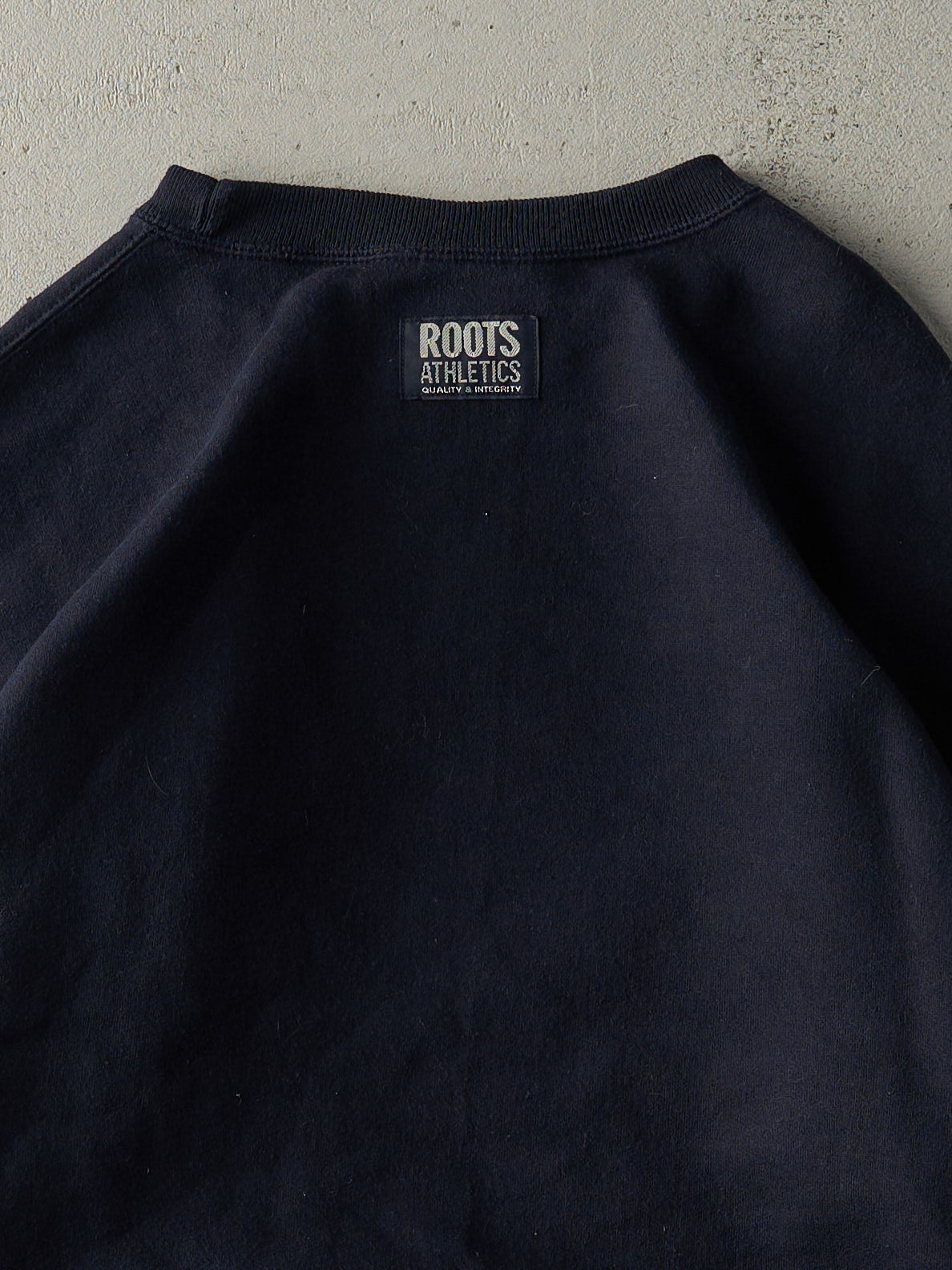 Vintage Y2K Navy Blue Embroidered Roots Athletics Crewneck (L/XL)