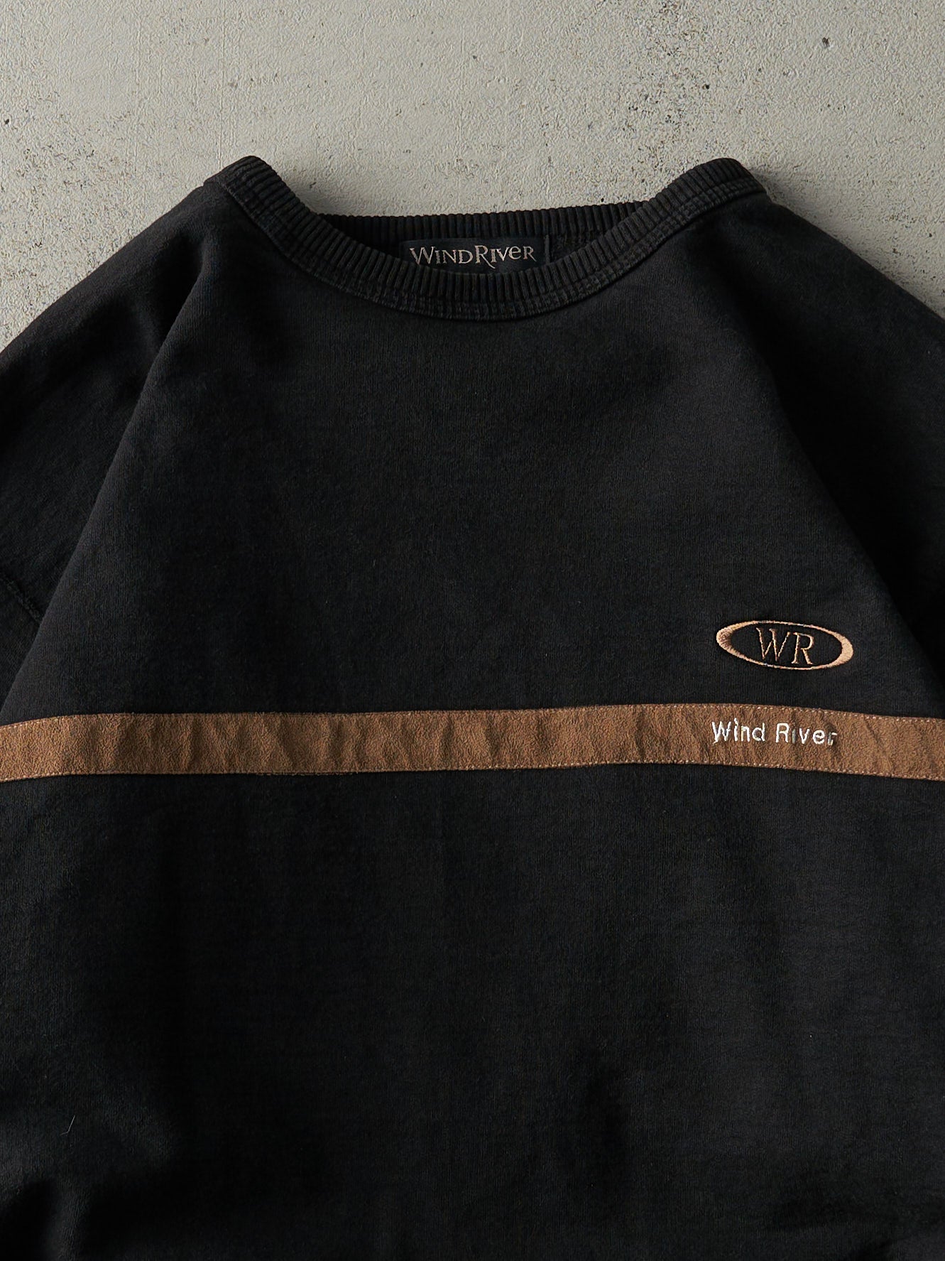 Vintage Y2K Black Embroidered Wind River Crewneck (L)