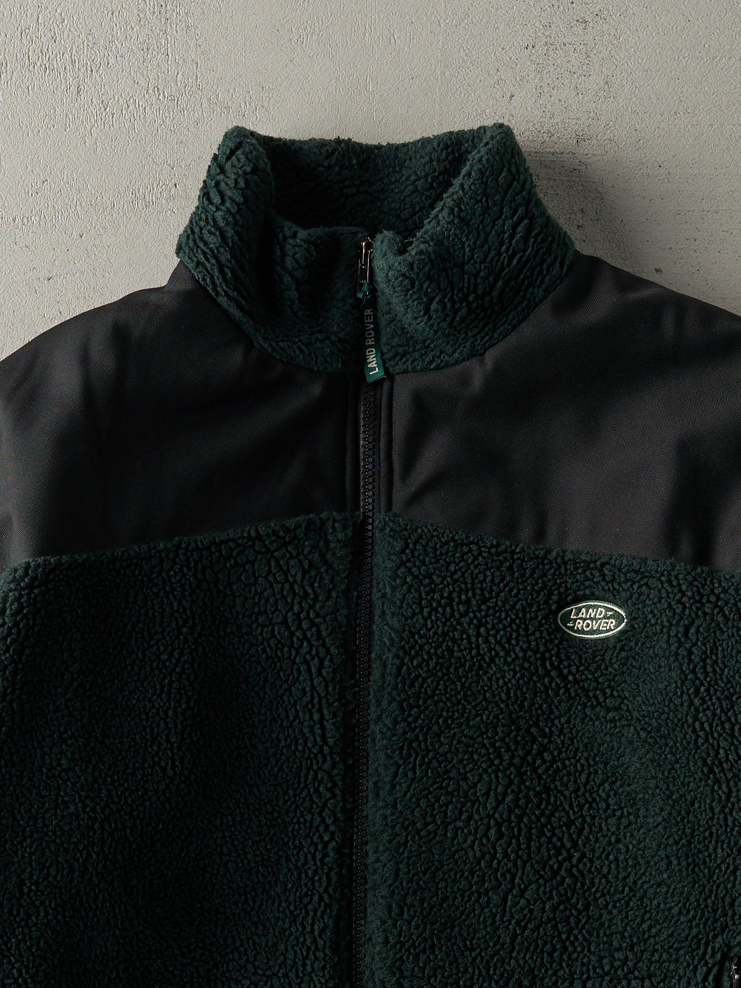 Vintage Y2K Green Embroidered Land Rover Deep Pile Fleece Jacket (L/XL)