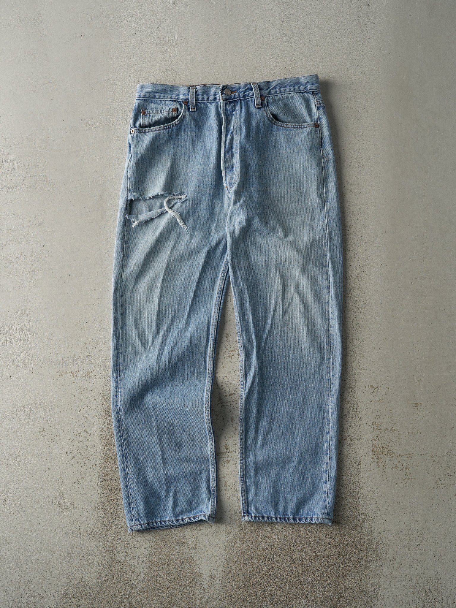 Vintage 80s Light Wash Levi's 501 Jeans (33x29.5)