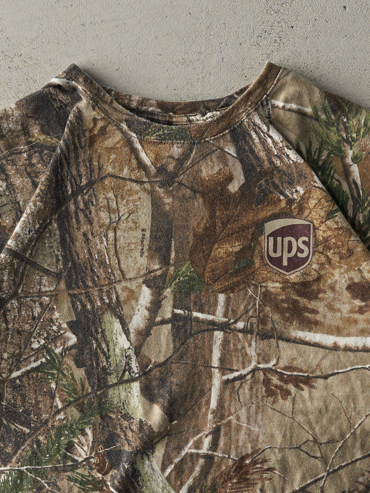 Vintage Y2K UPS x Realtree Camo Tee (M/L)