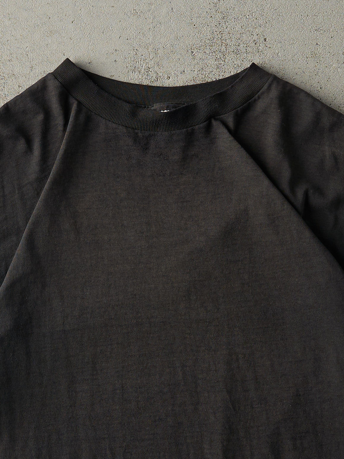 Vintage Y2K Faded Black Blank Tee (L)