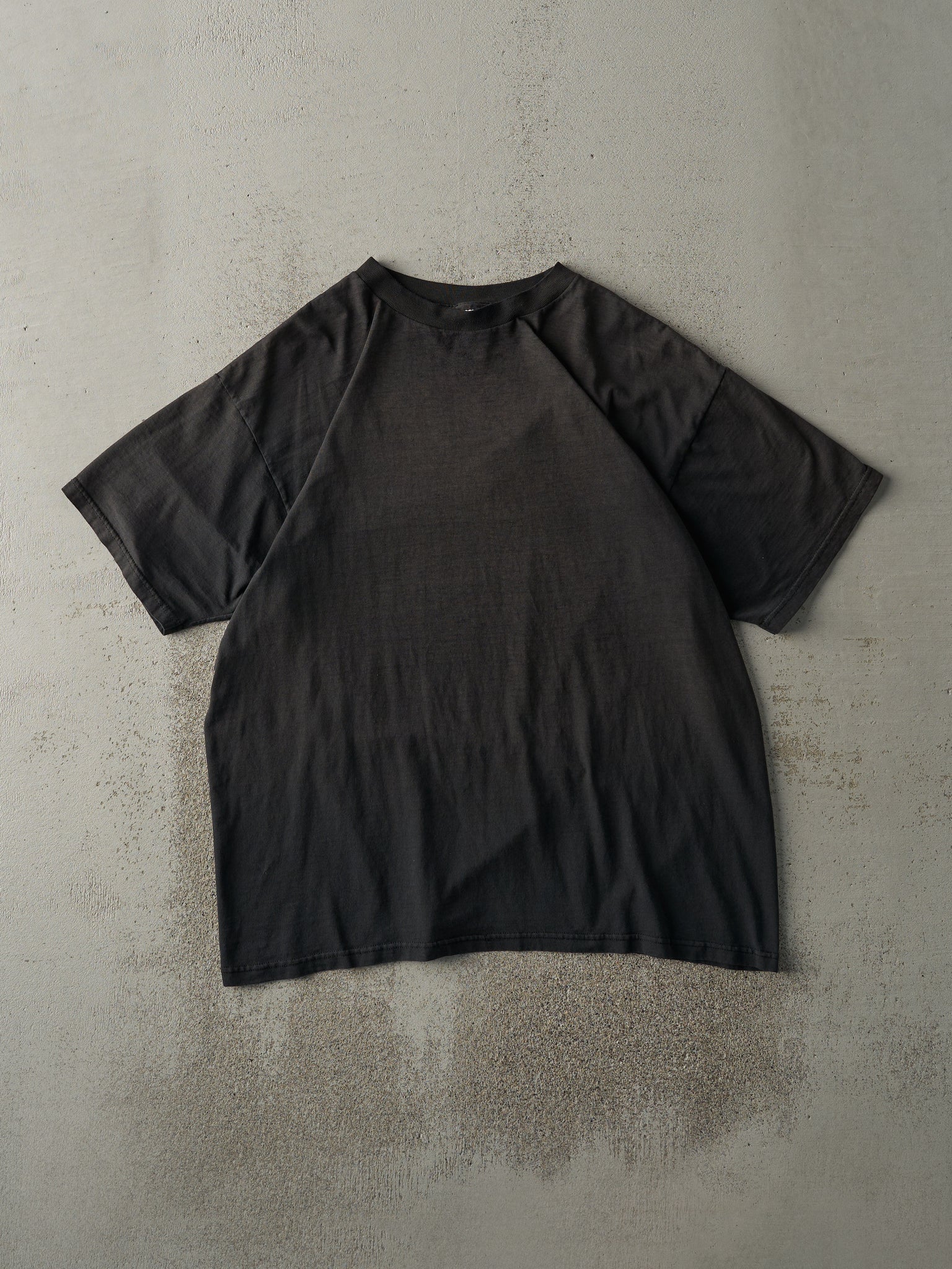 Vintage Y2K Faded Black Blank Tee (L)