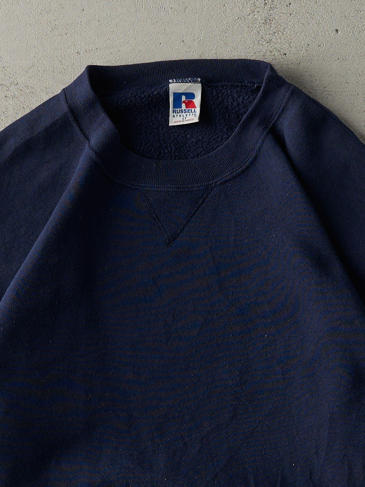 Vintage Y2K Navy Blue Russell Athletic Blank Crewneck (L)