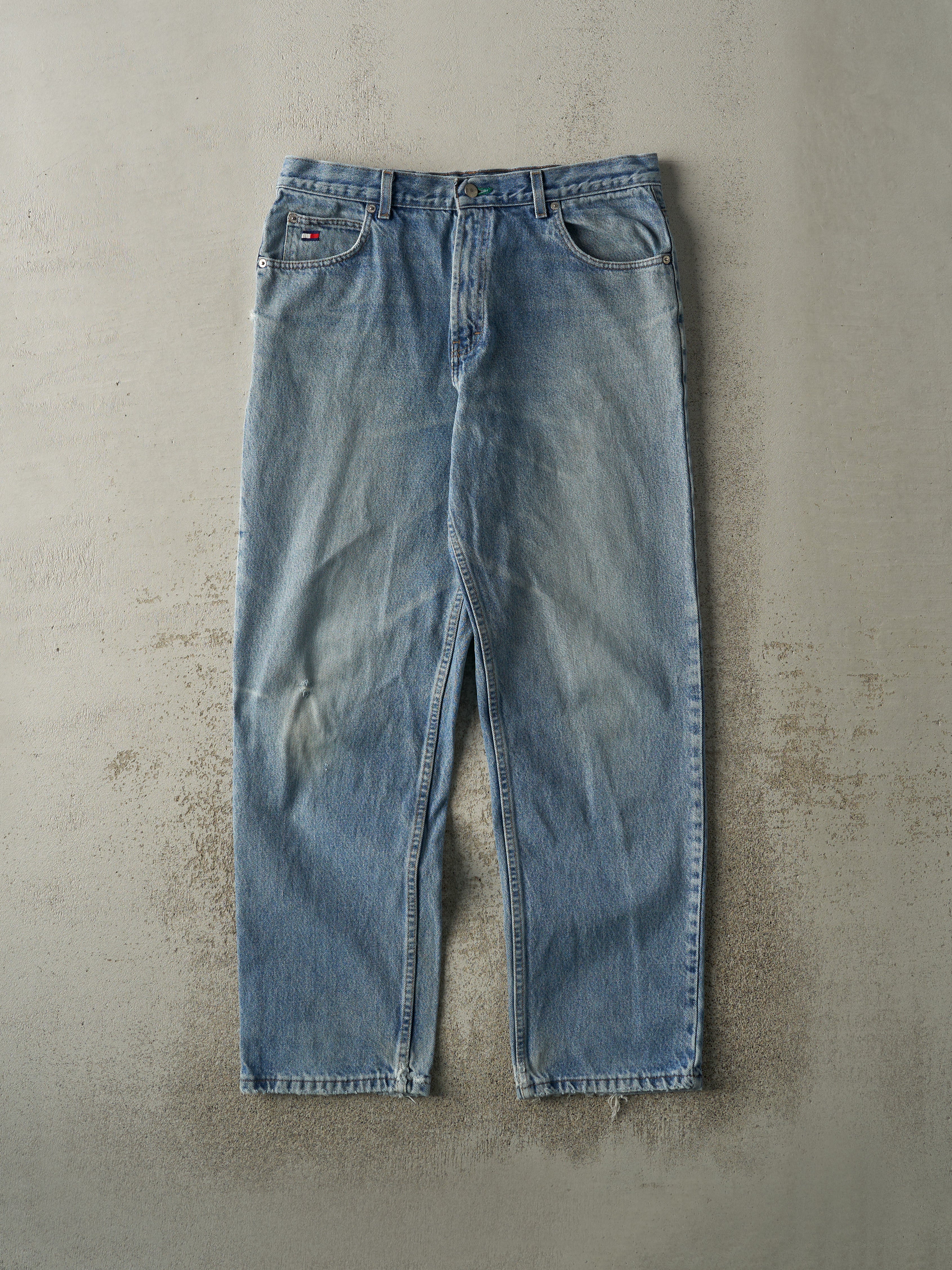 Vintage 90s Light Wash Tommy Hilfiger Jeans (35x30.5)