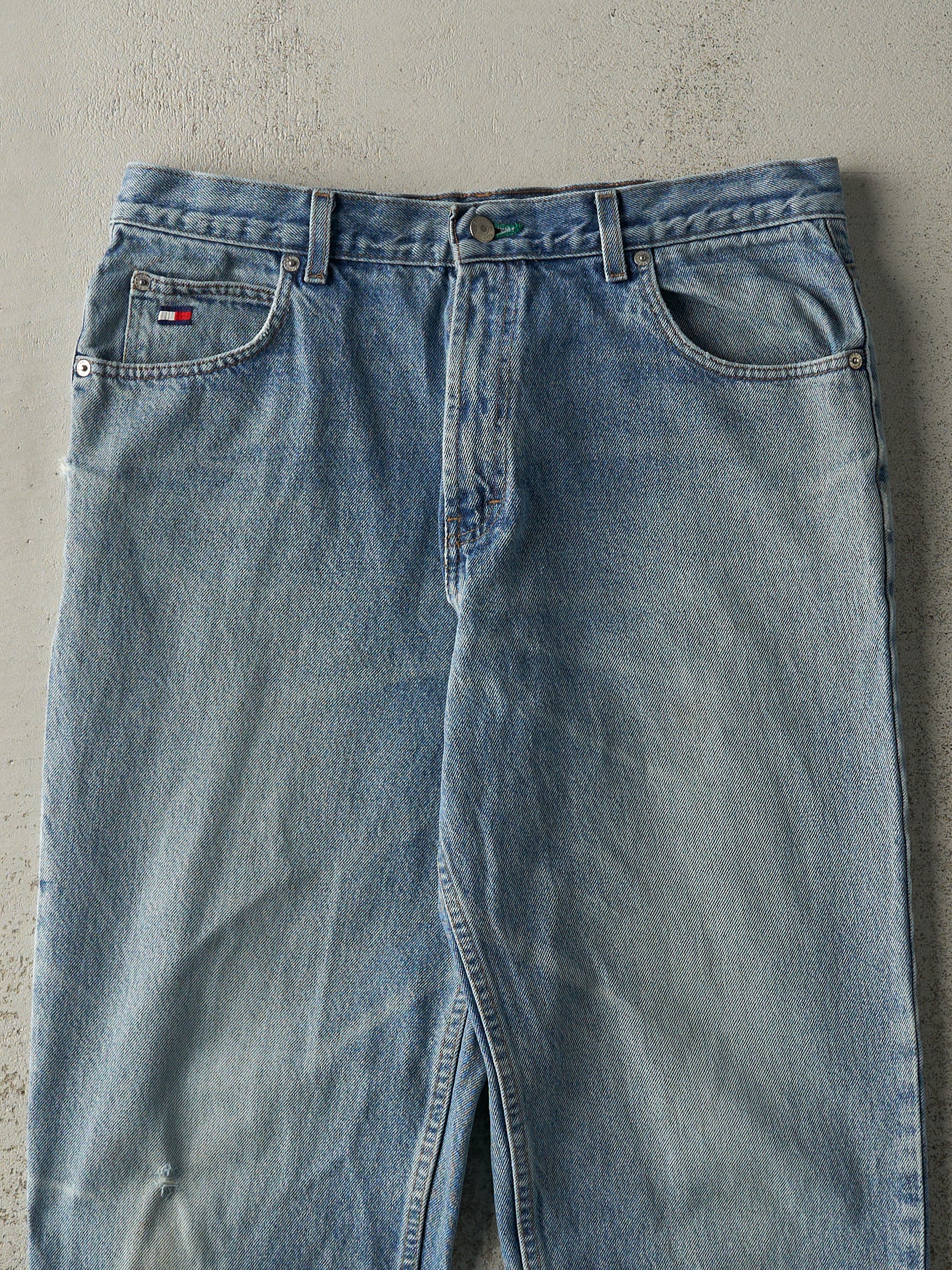 Vintage 90s Light Wash Tommy Hilfiger Jeans (35x30.5)