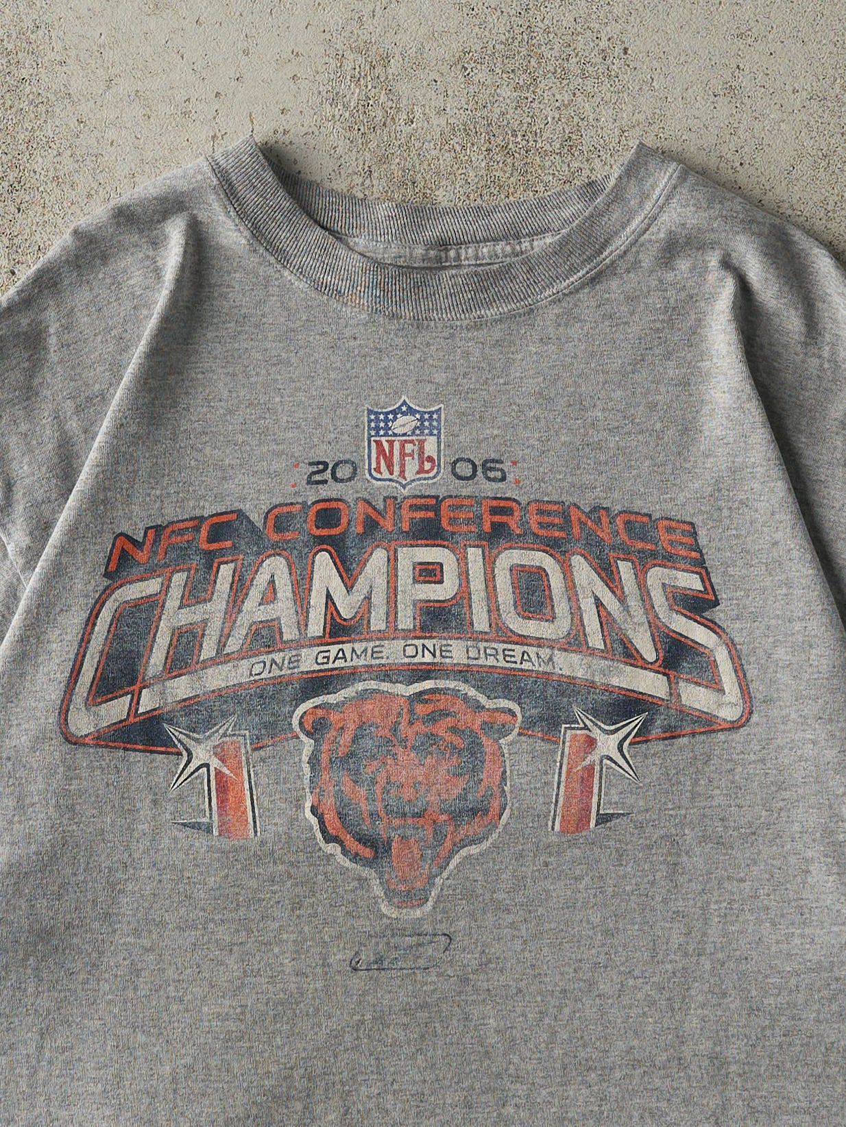 Vintage 06' Grey Chicago Bears NFC Champions Tee (XL)
