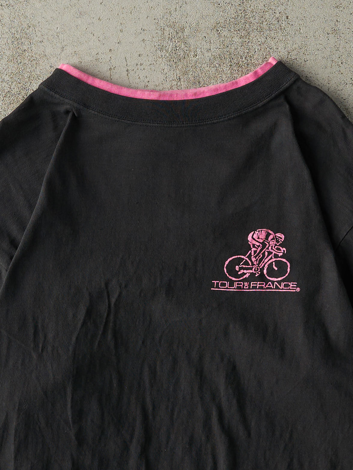 Vintage 90s Black & Pink Double Neck Tour De France Tee (M)