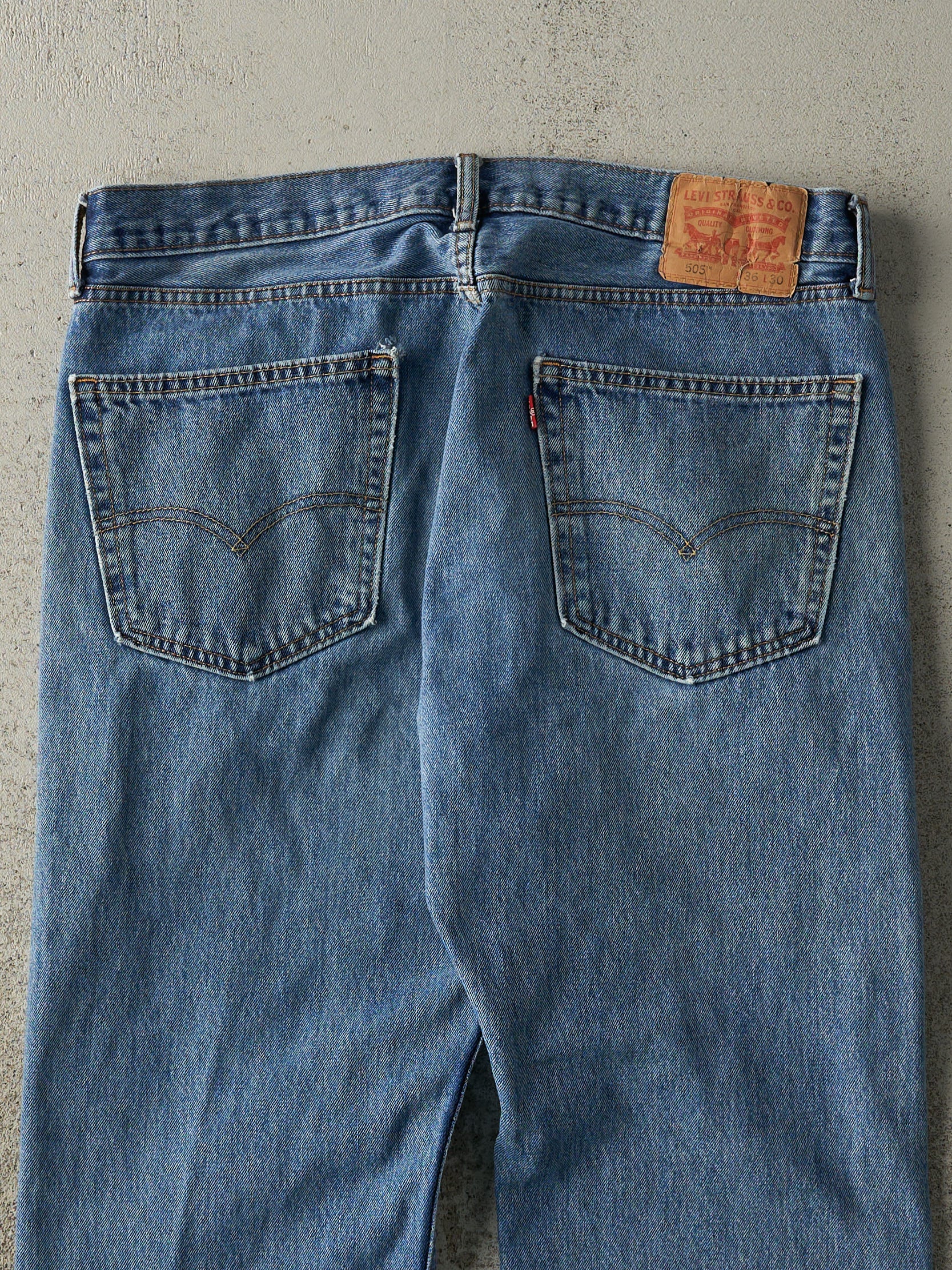 Vintage Y2K Mid Wash Levi's 505 Jeans (36x28.5)
