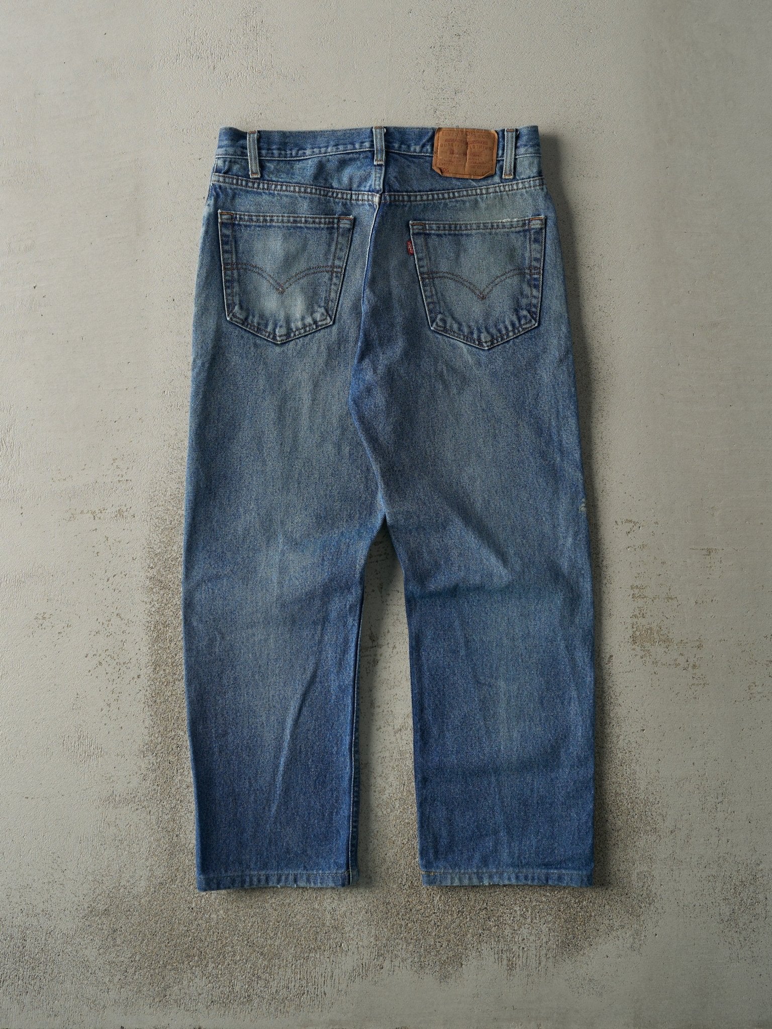 Vintage 80s Mid Wash Levi's 505 Jeans (33x26.5)