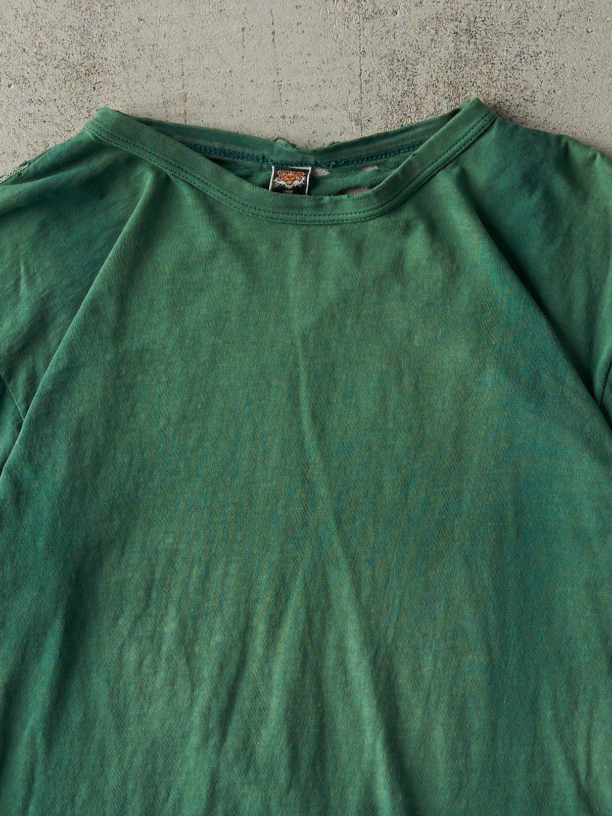 Vintage 80s Sun Faded Green Blank Ringer Tee (M)