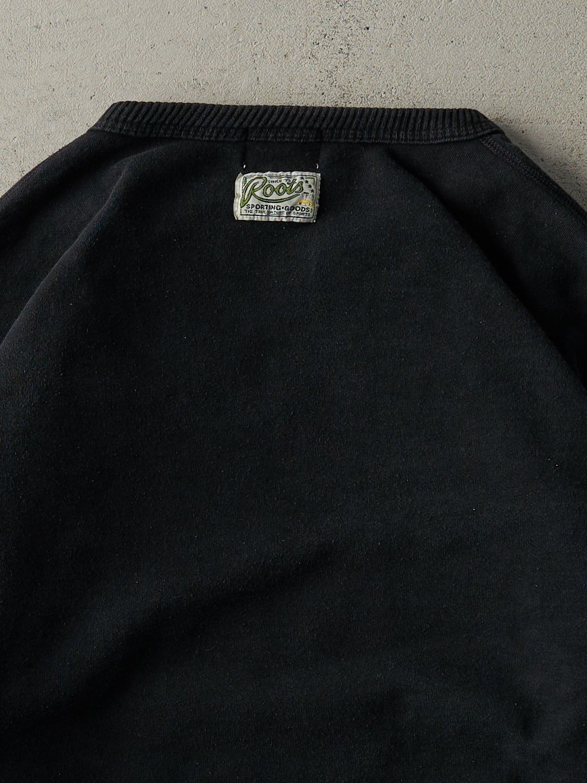 Vintage 90s Black Roots Canada Crewneck (L)