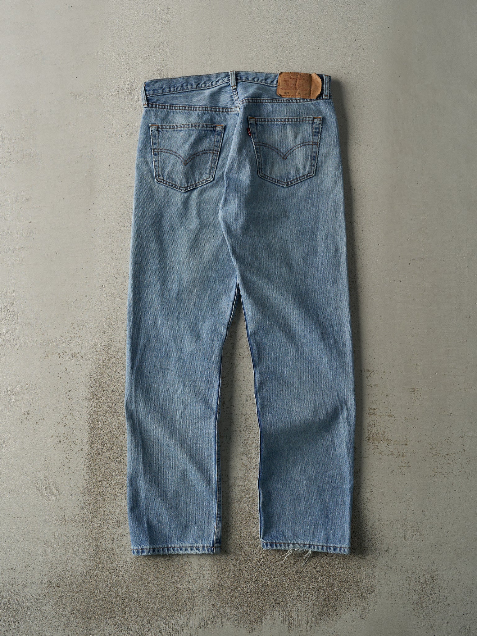 Vintage 90s Light Wash Levi's 501 Jeans (33x31.5)