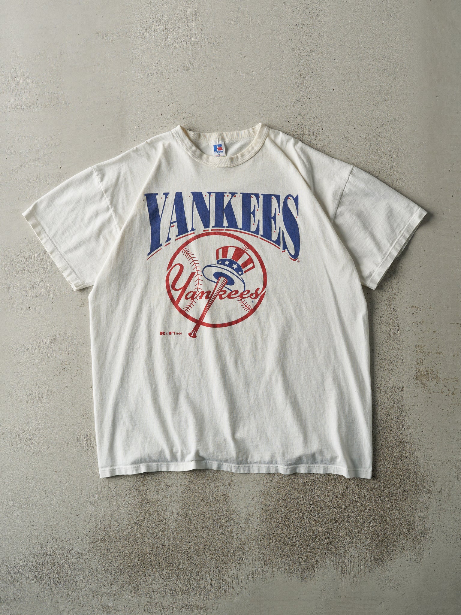 Vintage 96' White New York Yankees Russell Athletic Tee (L)