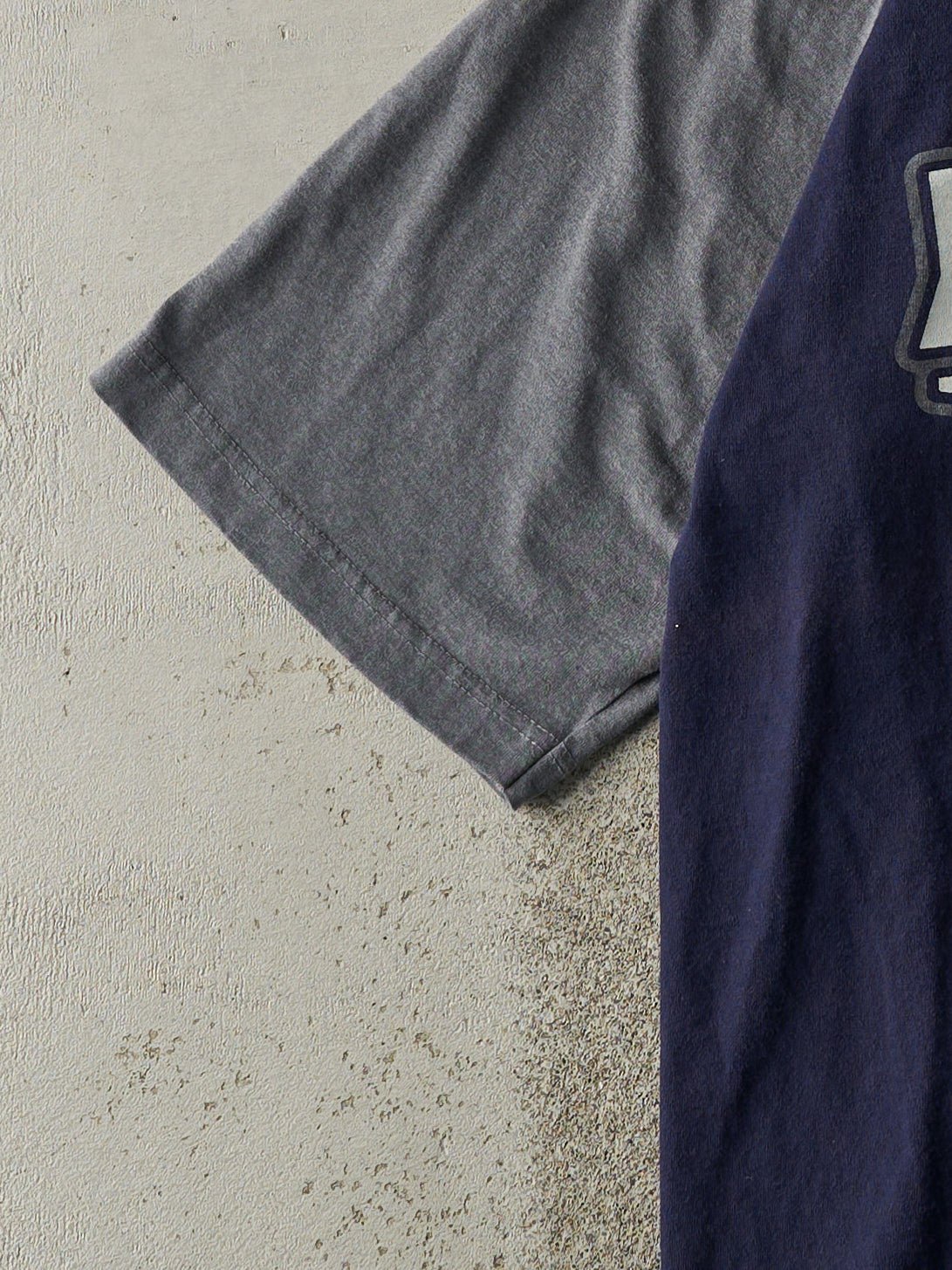 Vintage 01' Navy Blue New York Yankees Baseball Tee (M)