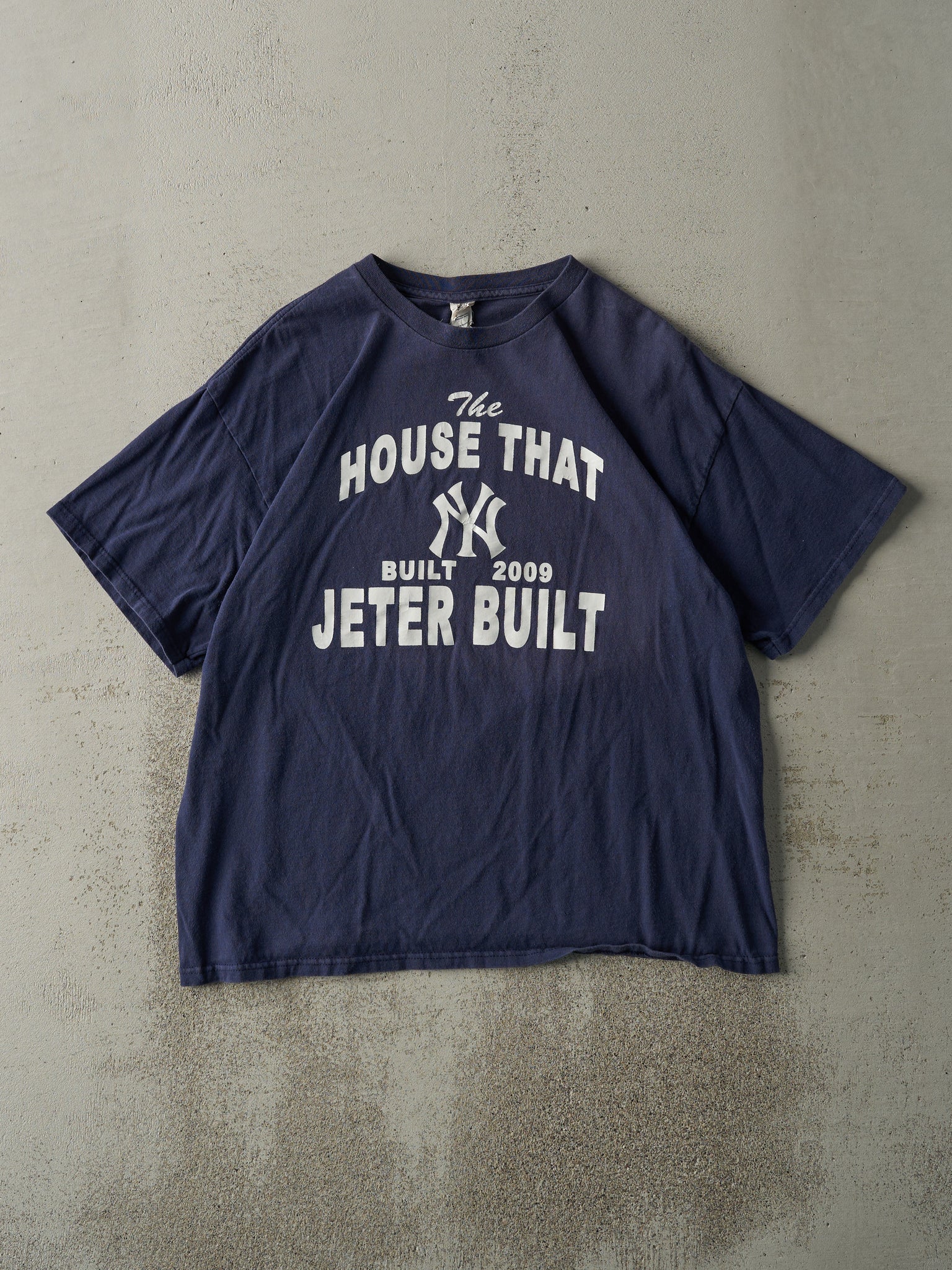 Vintage 09' Navy Blue New York Yankees "Jeter Built" Tee (M)