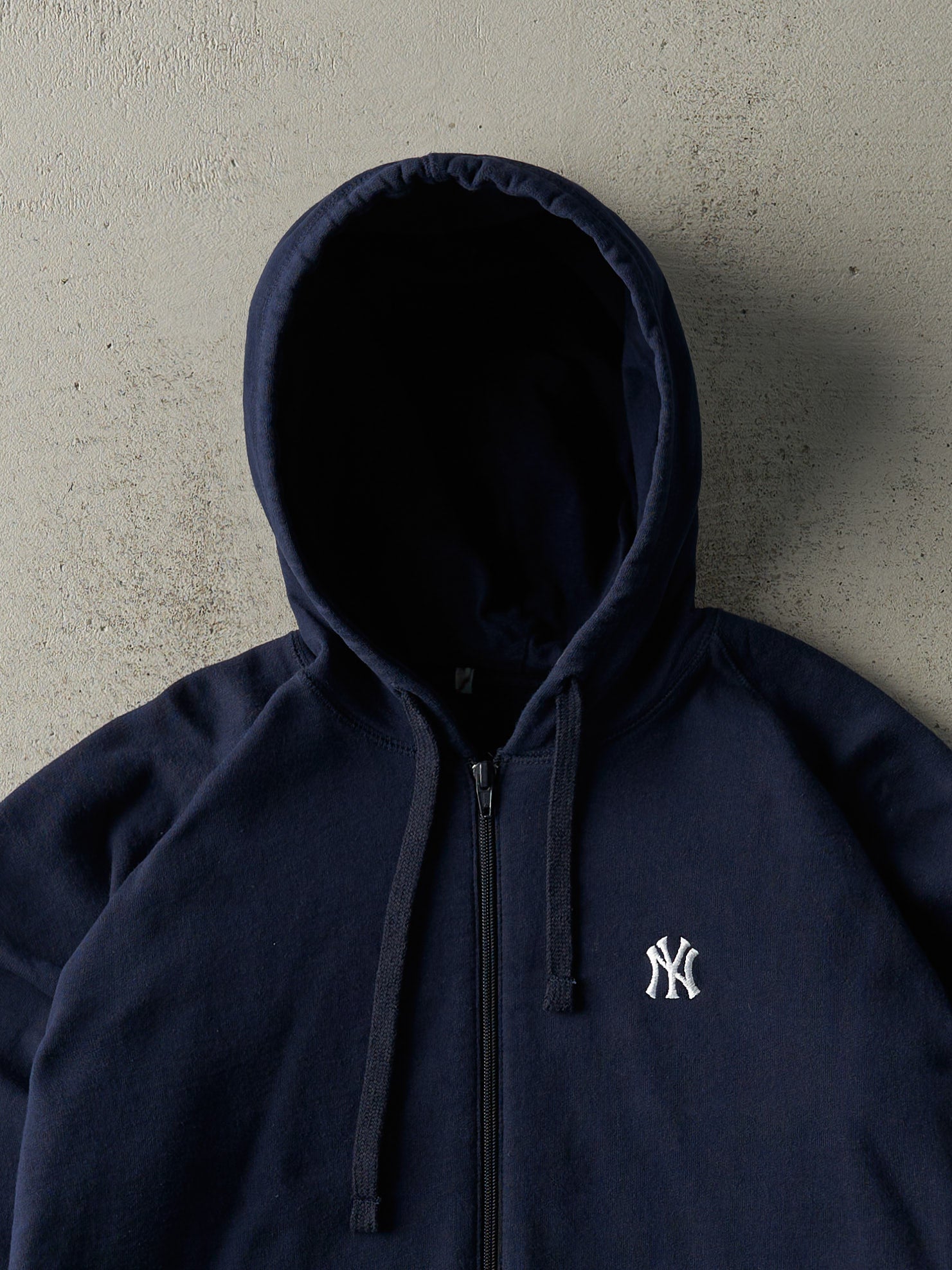 Vintage Y2K Navy Blue Embroidered New York Yankees Zip Up Hoodie (S/M)