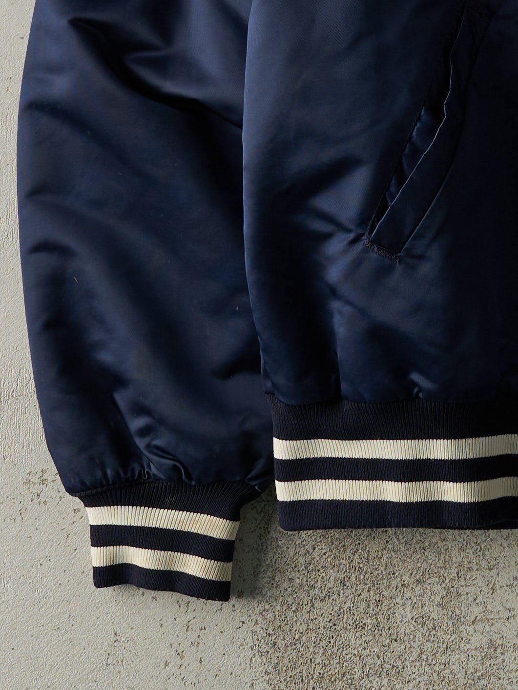 Vintage 90s Navy Blue New York Yankees Satin Bomber (L)