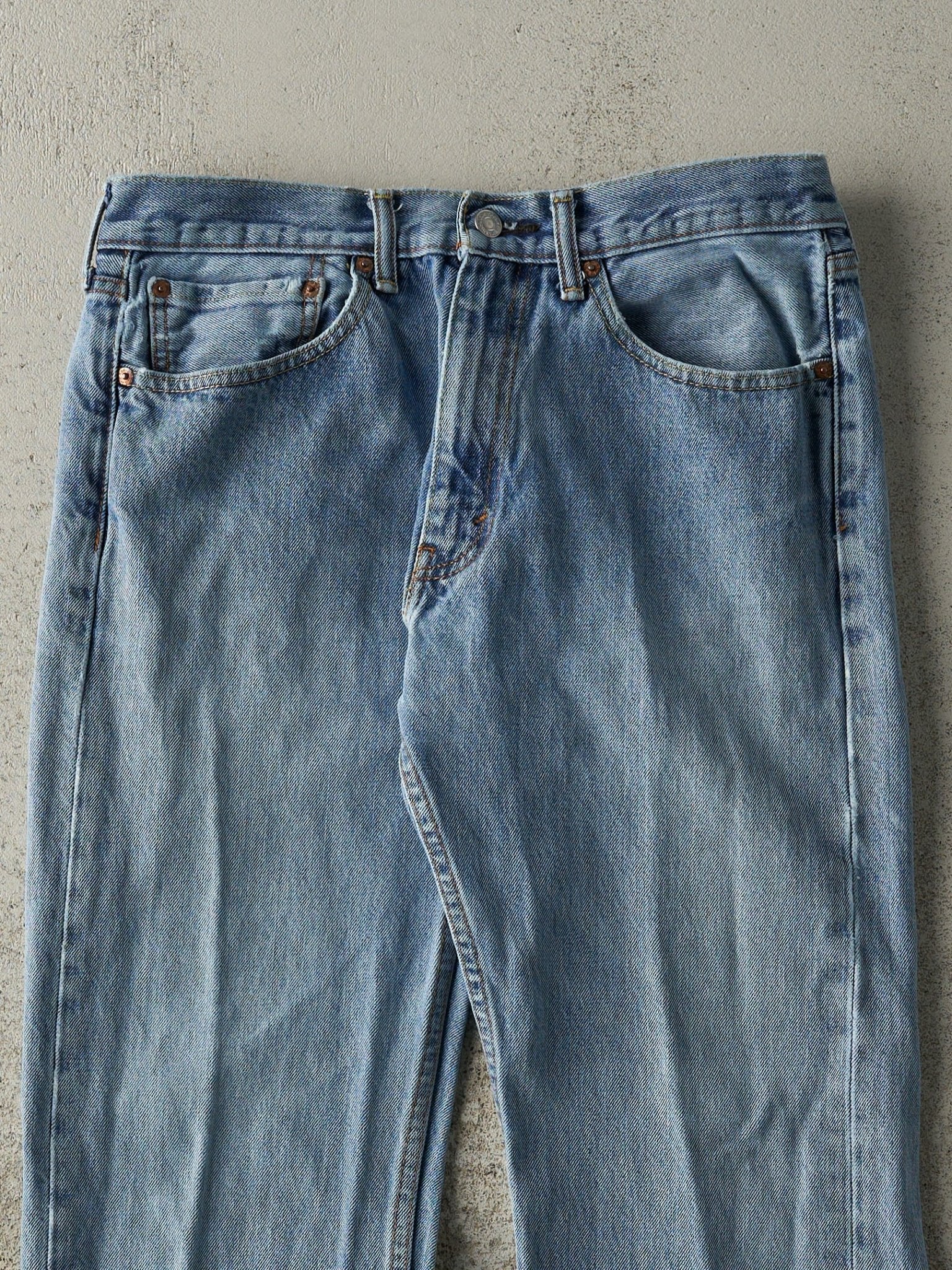 Vintage Y2K Mid Wash Levi's Jeans (33x32.5)