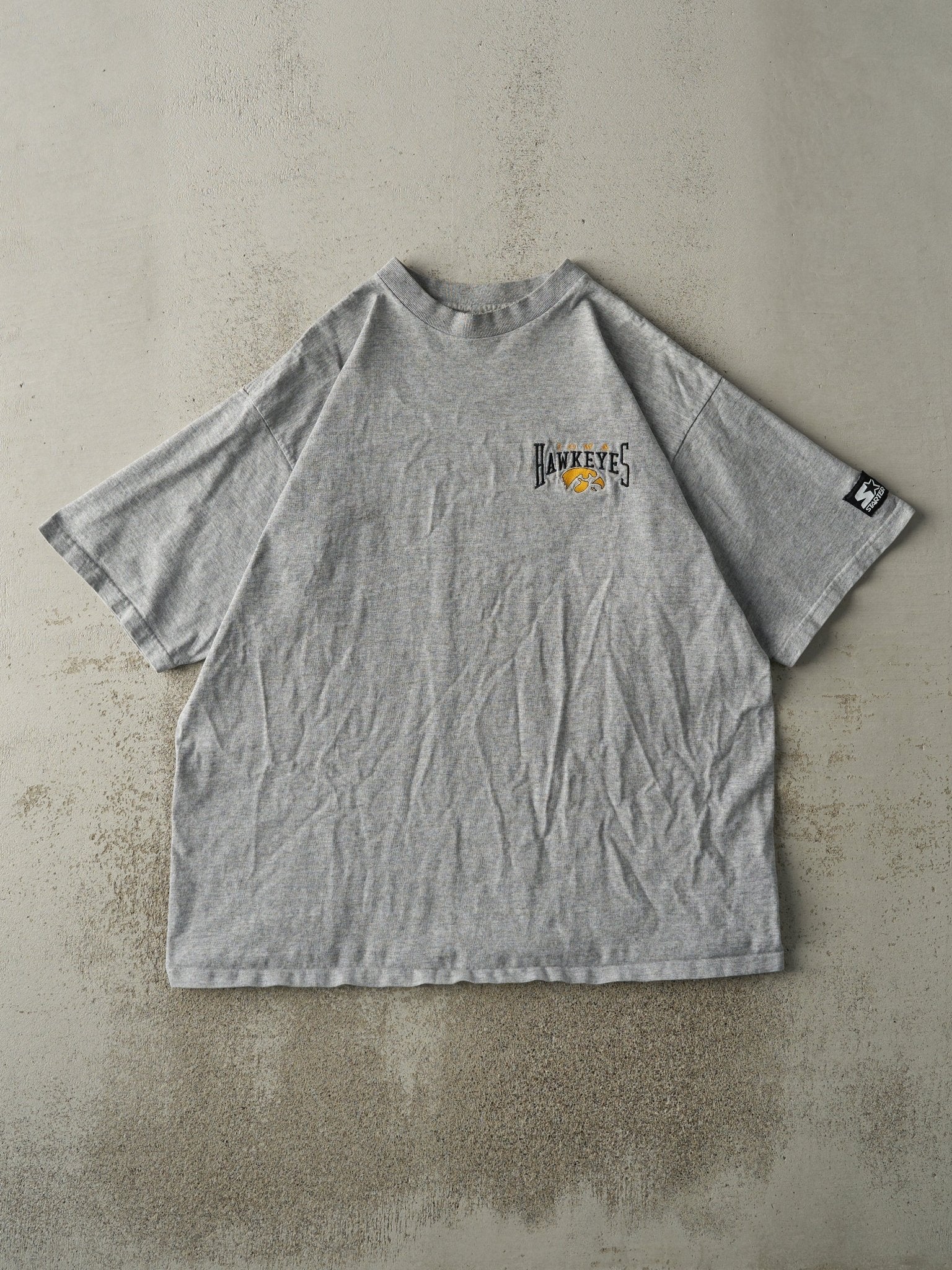 Vintage 90s Grey Embroidered Iowa Hawkeyes Tee (L)